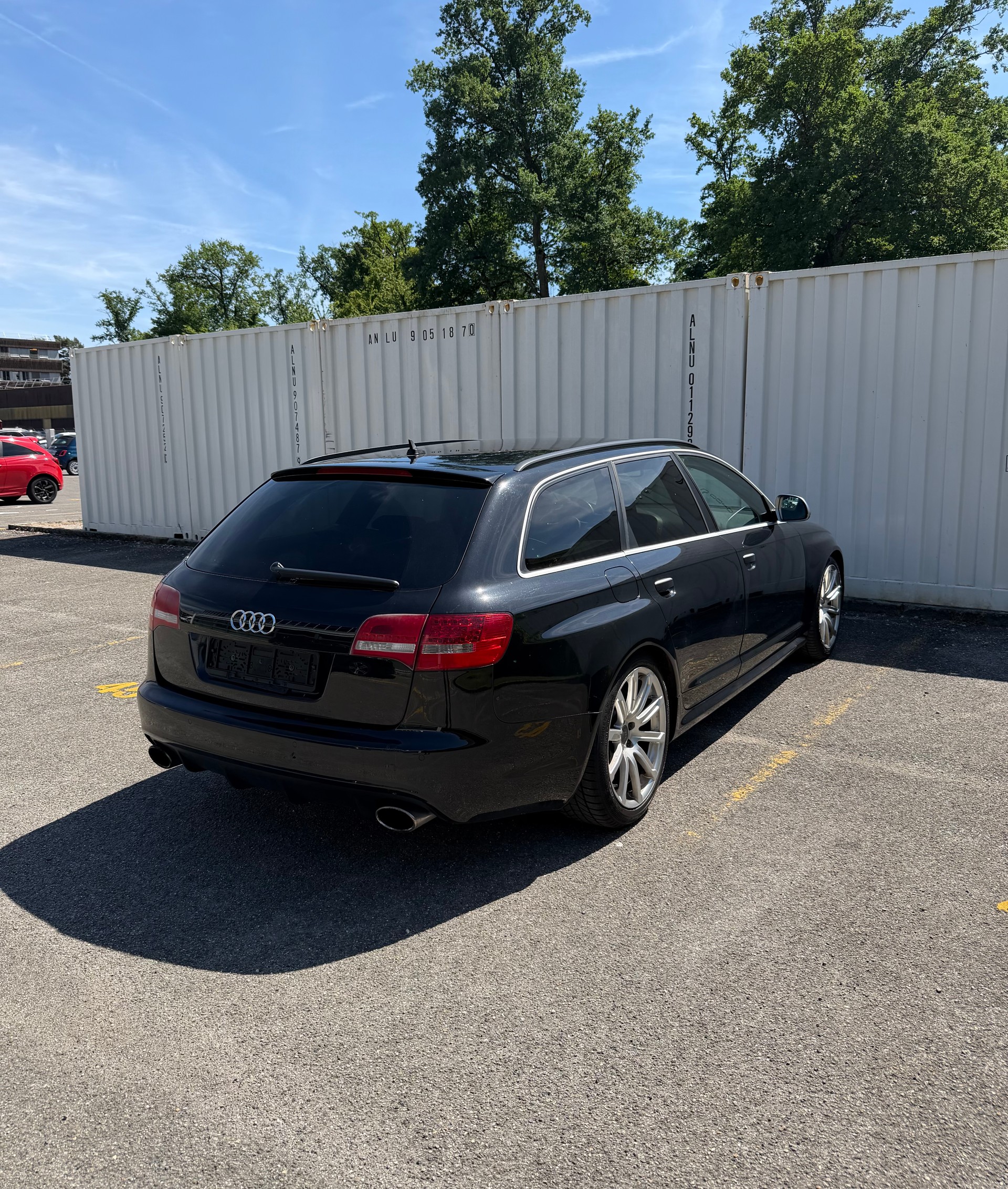 AUDI RS6 Avant 5.0 TFSI V10 quattro tiptronic-image-7
