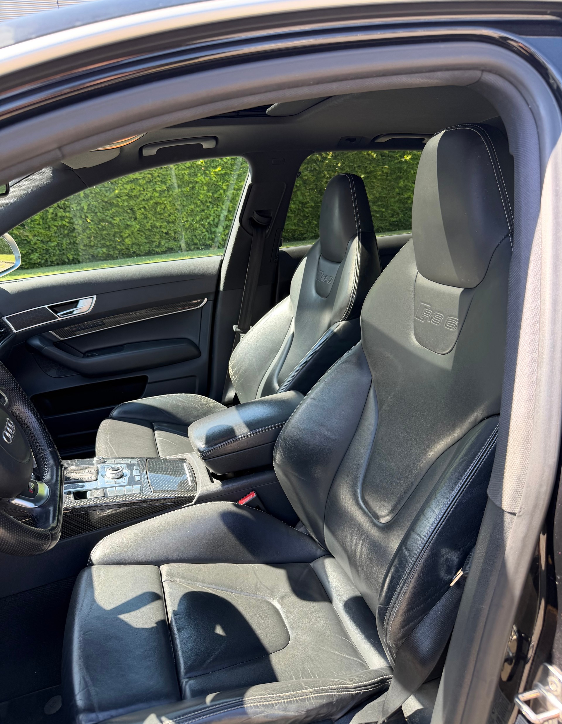 AUDI RS6 Avant 5.0 TFSI V10 quattro tiptronic-image-9