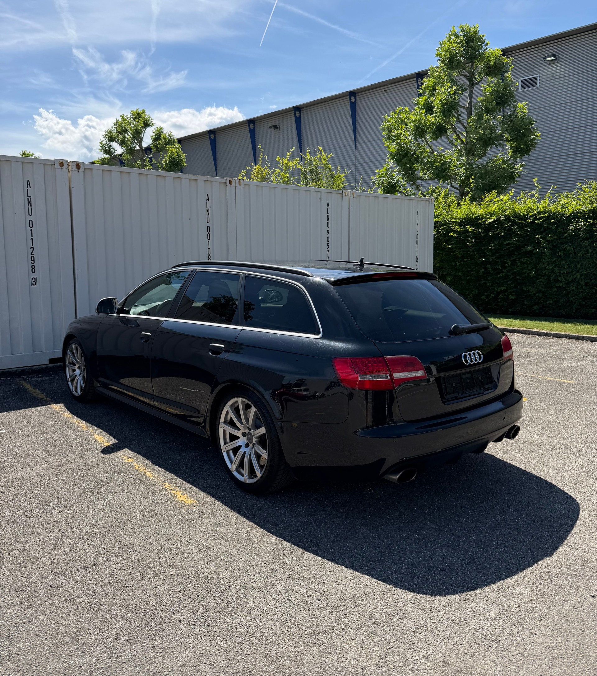 AUDI RS6 Avant 5.0 TFSI V10 quattro tiptronic-image-6