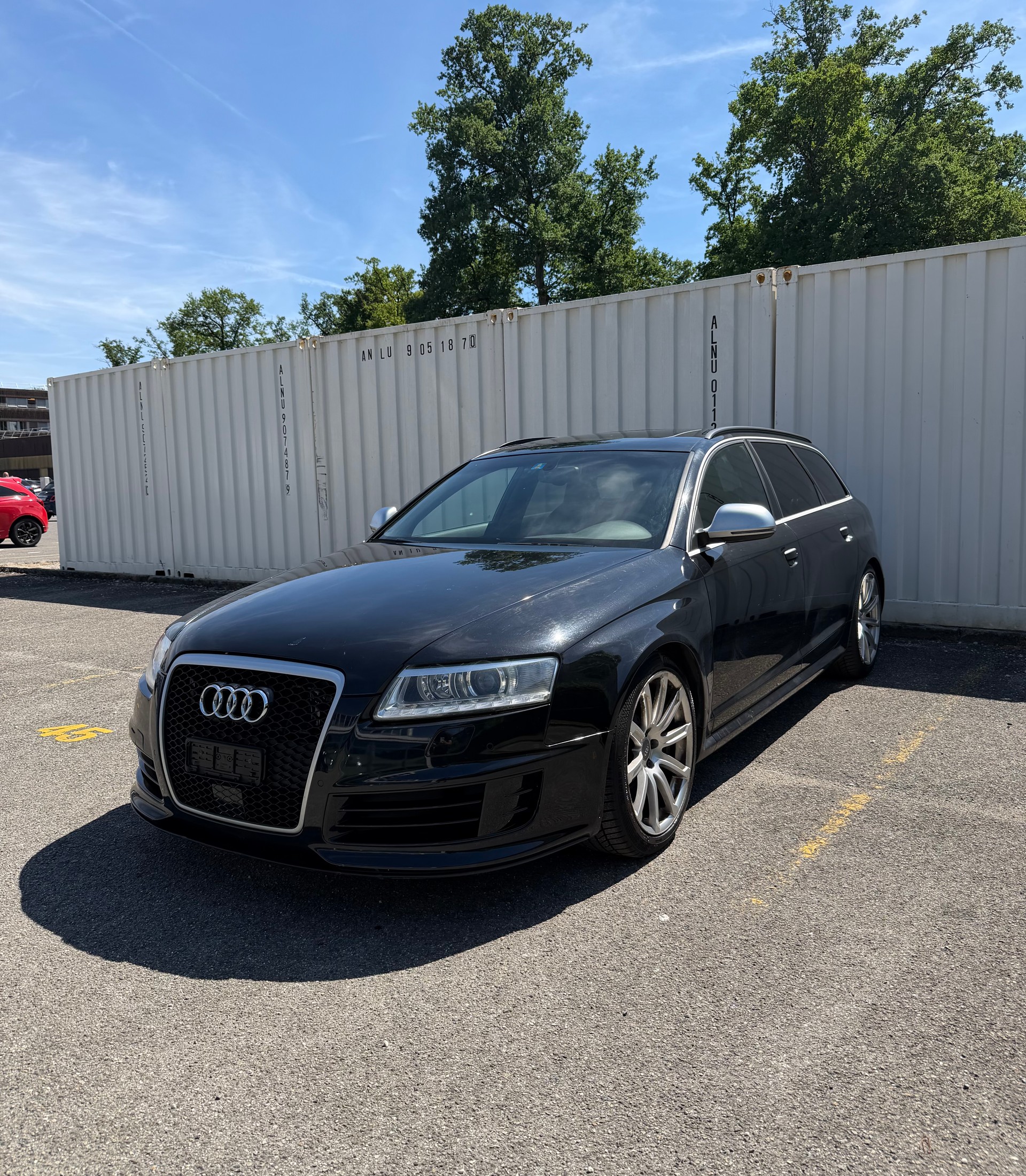 AUDI RS6 Avant 5.0 TFSI V10 quattro tiptronic-image-2