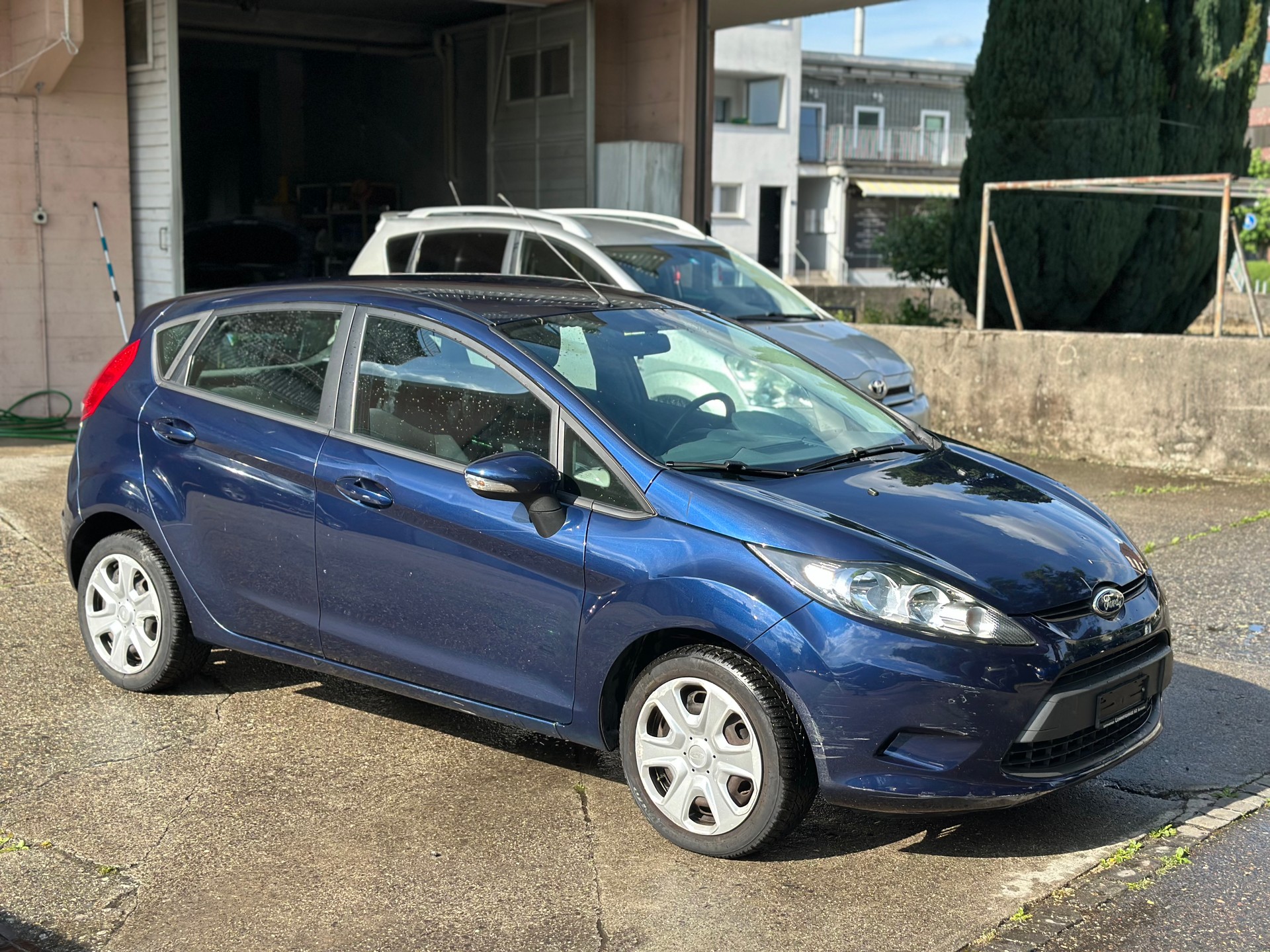FORD Fiesta 1.25 16V Ambiente-image-1