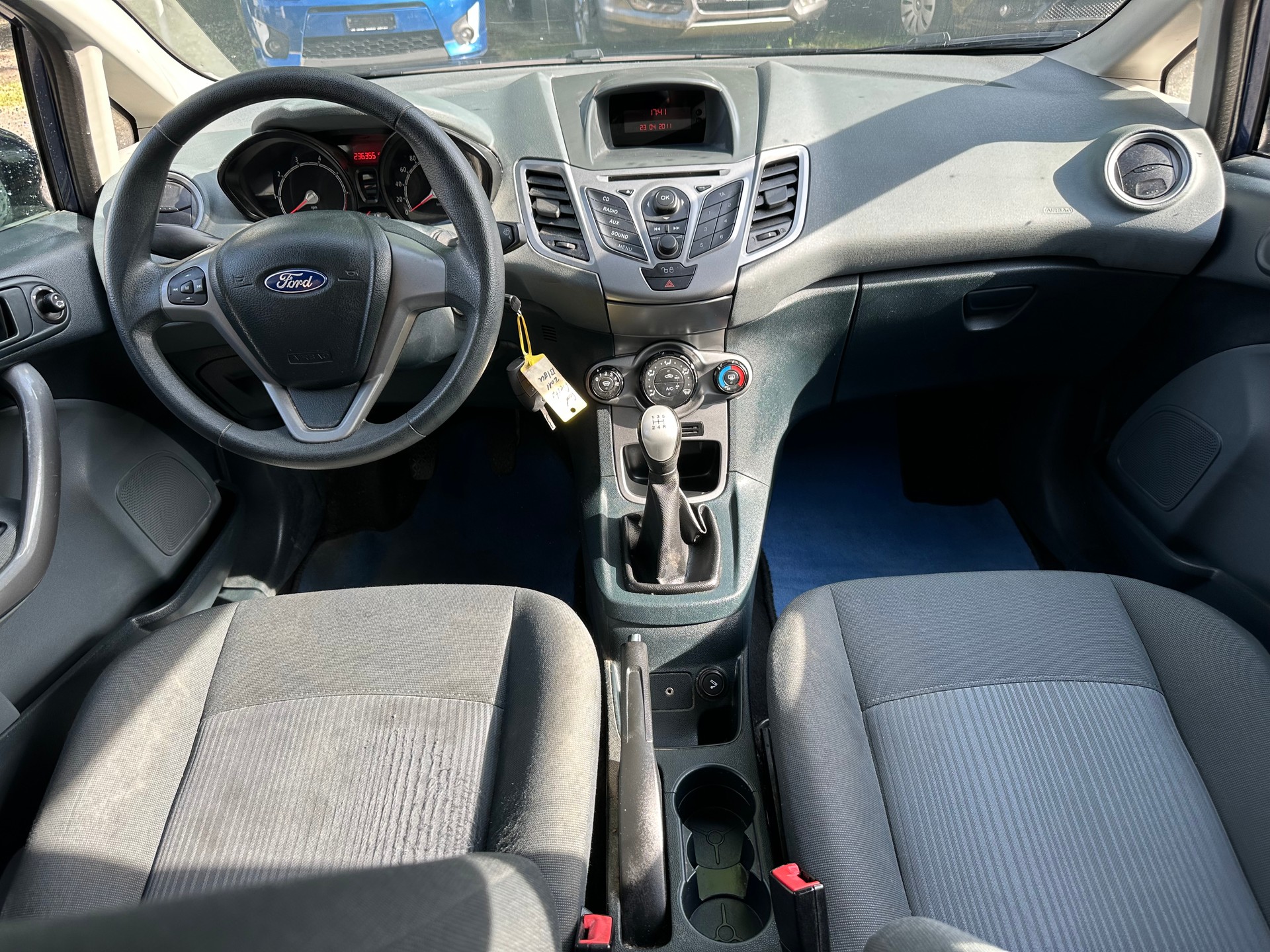 FORD Fiesta 1.25 16V Ambiente-image-9