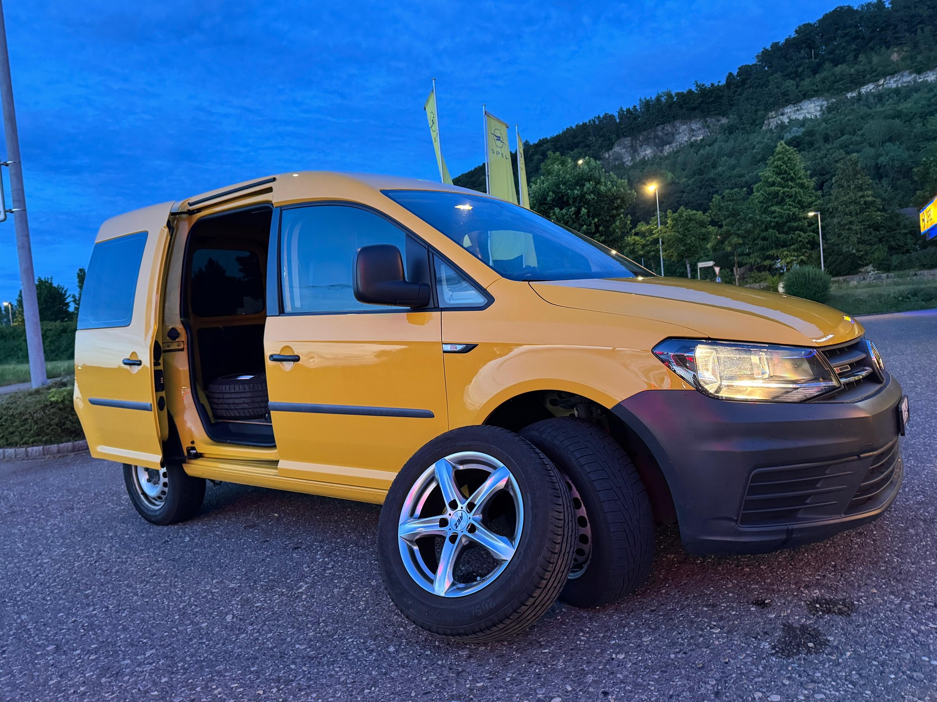 VW VW Caddy 4 2.0 d 4m-image-3