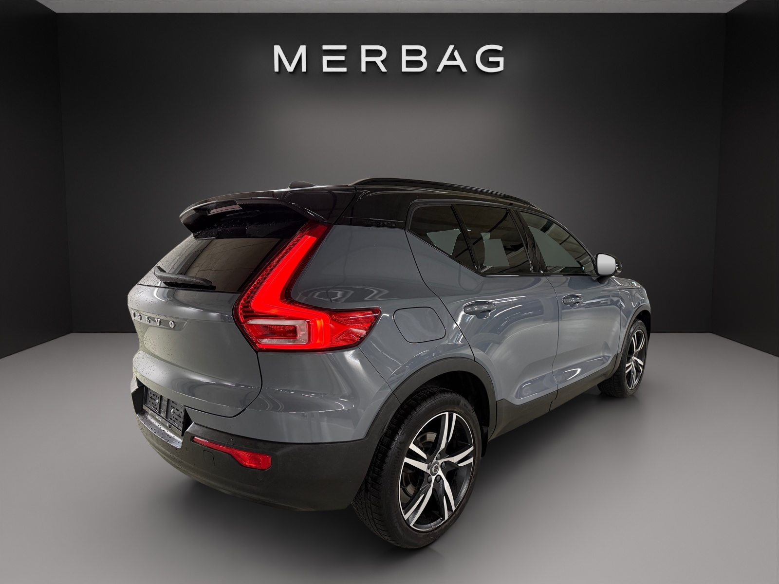 VOLVO XC40 T4 TwE R-Design DCT-image-5