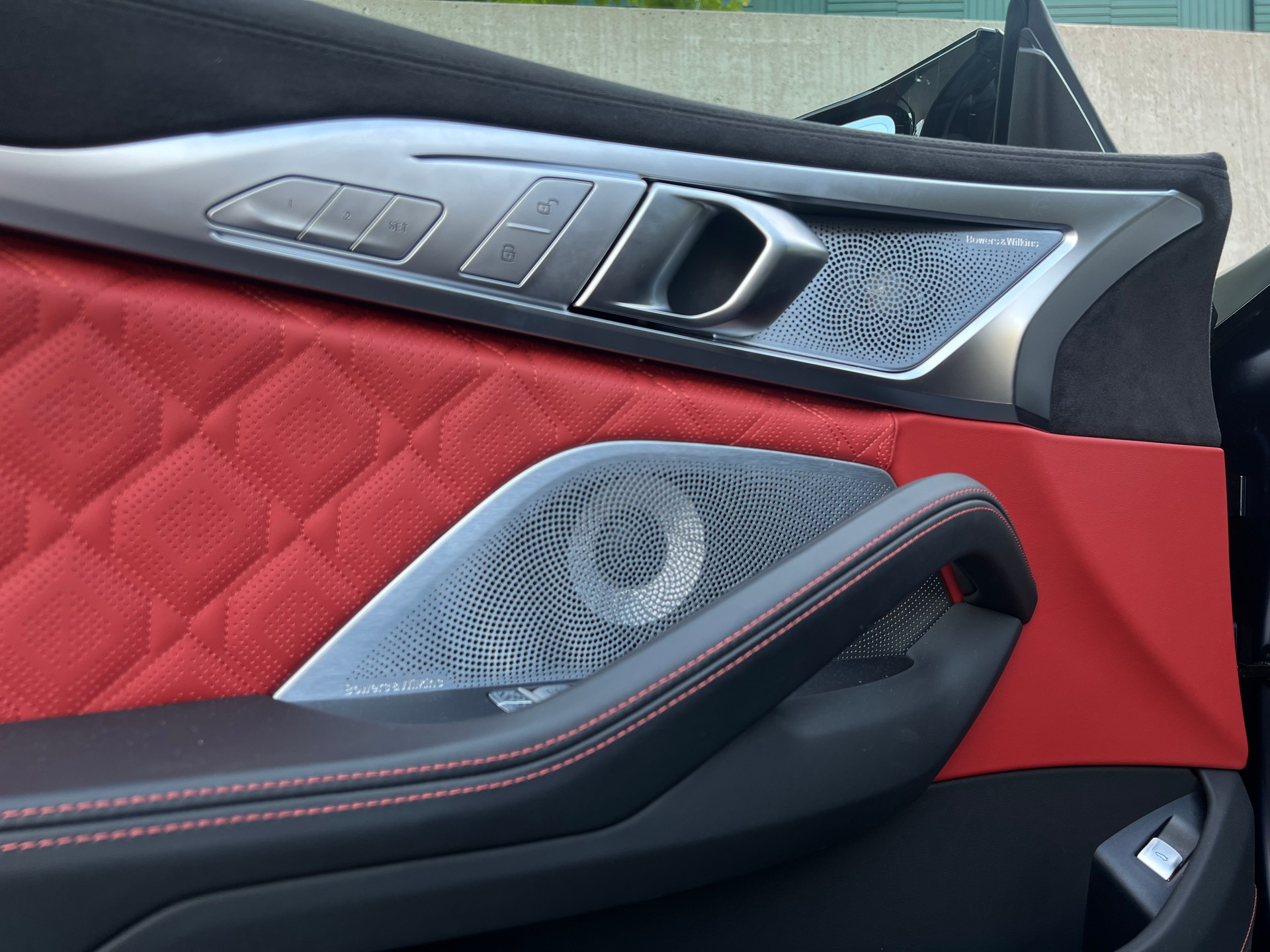 BMW M8 xDrive M Competition Steptronic-image-4