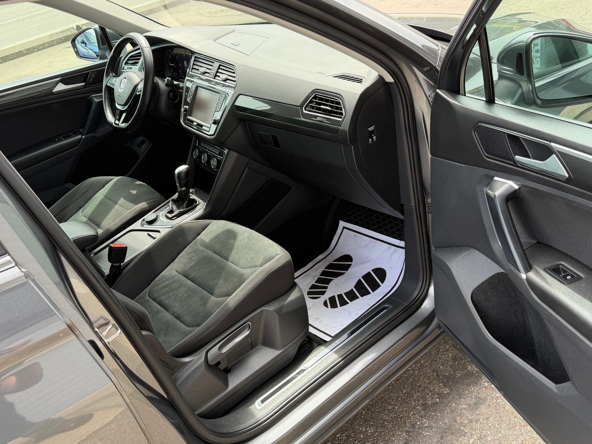 VW Tiguan 2.0 TDI SCR Highline 4Motion DSG-image-12