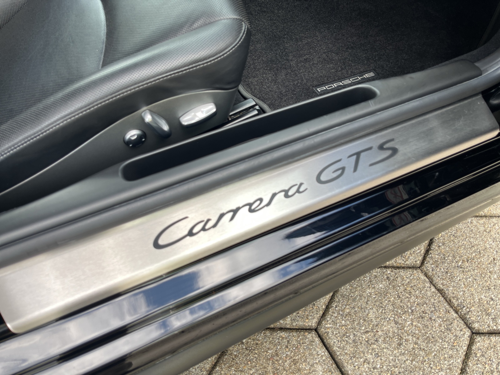 PORSCHE 911 (997.2) Coupé 3.8 Carrera GTS PDK-image-18