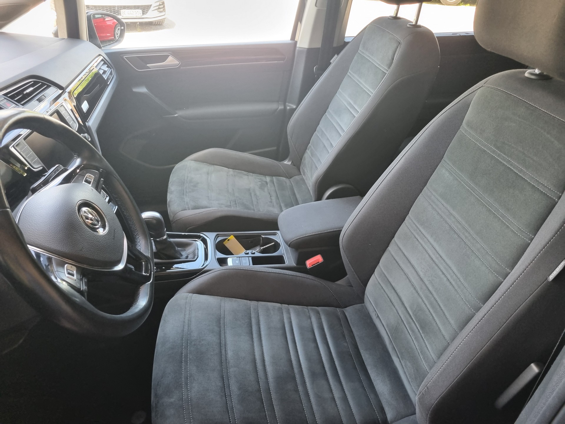 VW Touran 1.8 TSI BlueMotion Technology Highline DSG-image-8
