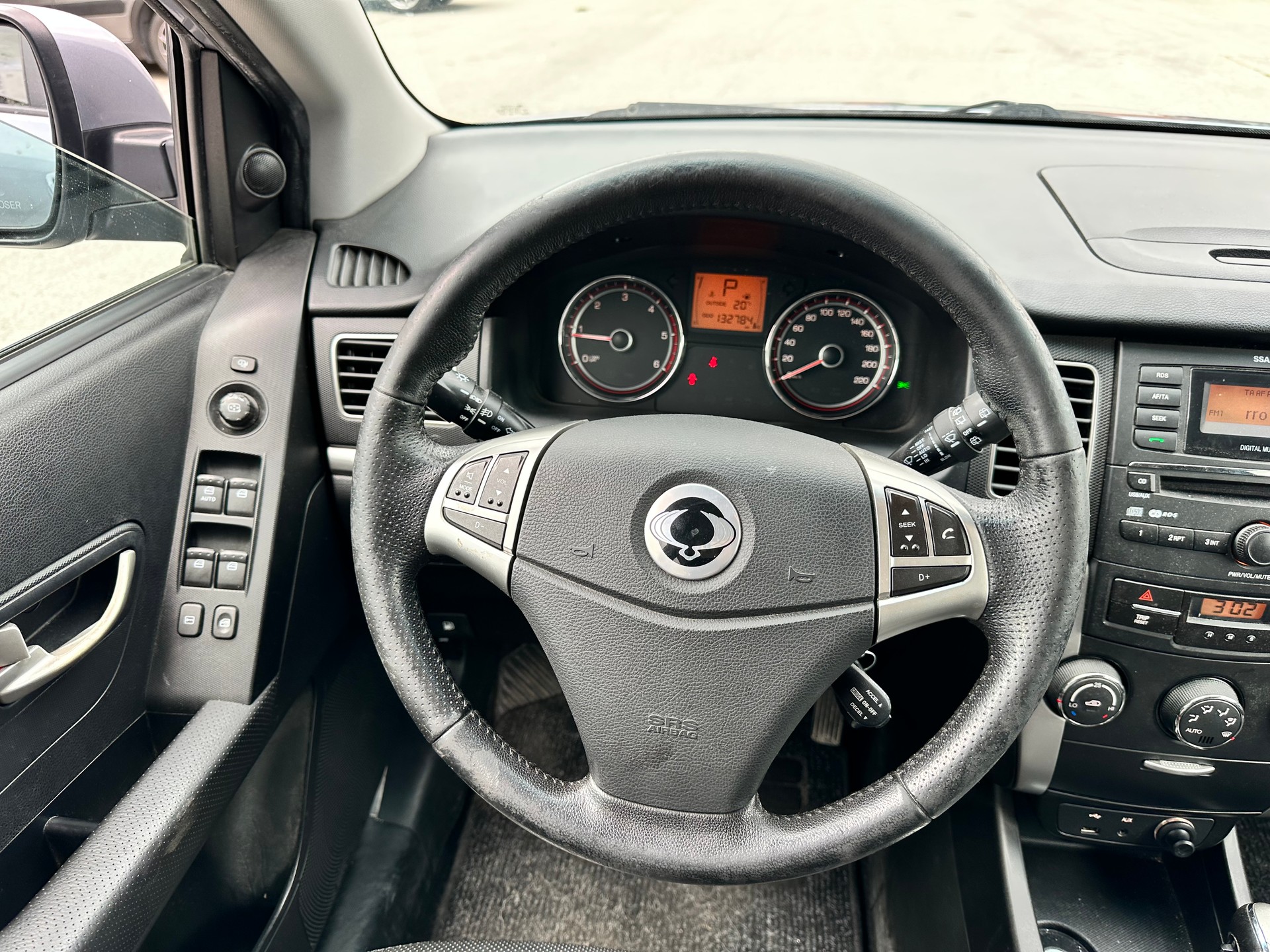 KGM-SsangYong Korando 2.0 e-XDI Eleven Edition 4WD Automatic-image-13