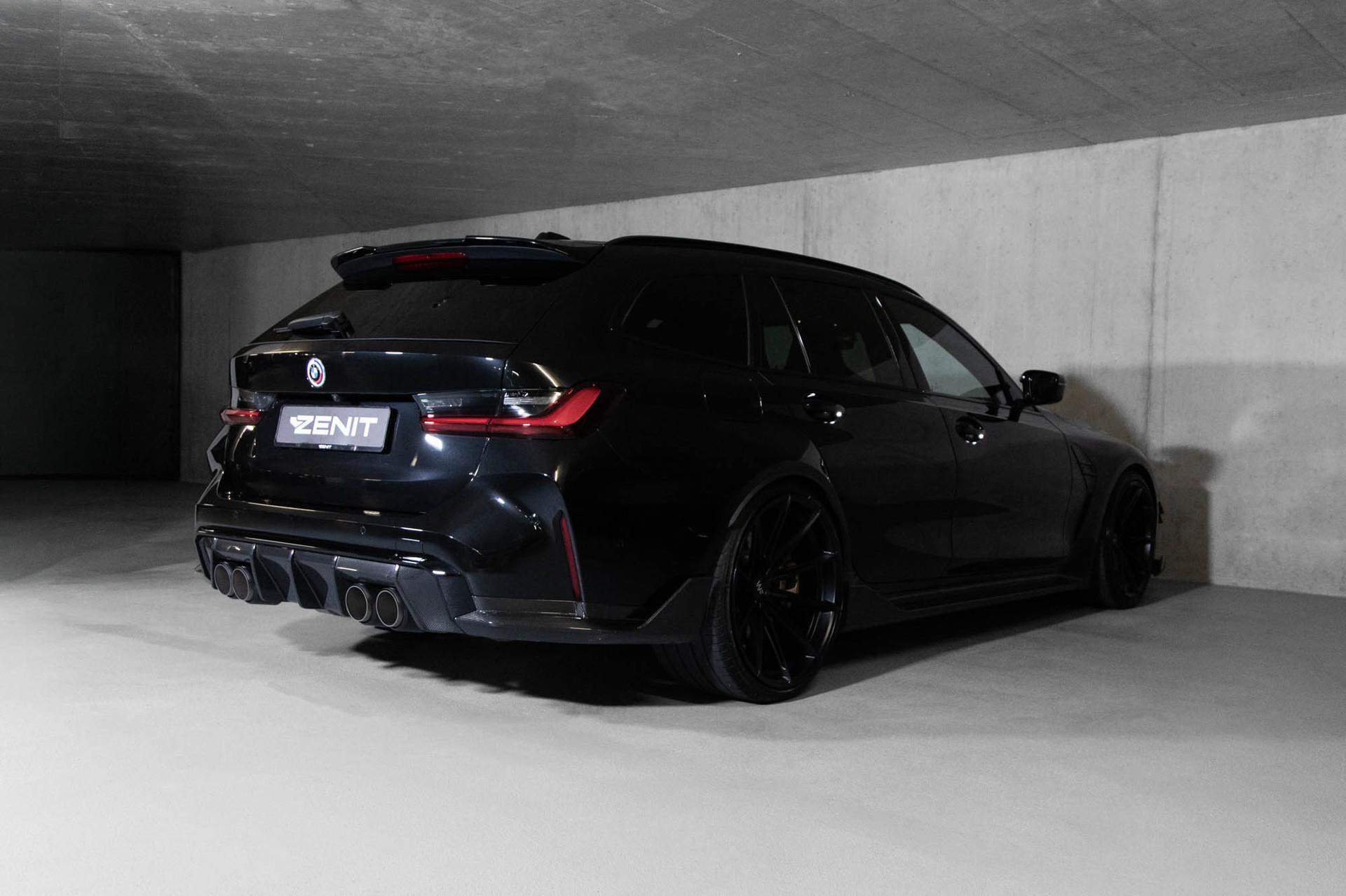 BMW M3 Touring xDrive Competition M-image-17