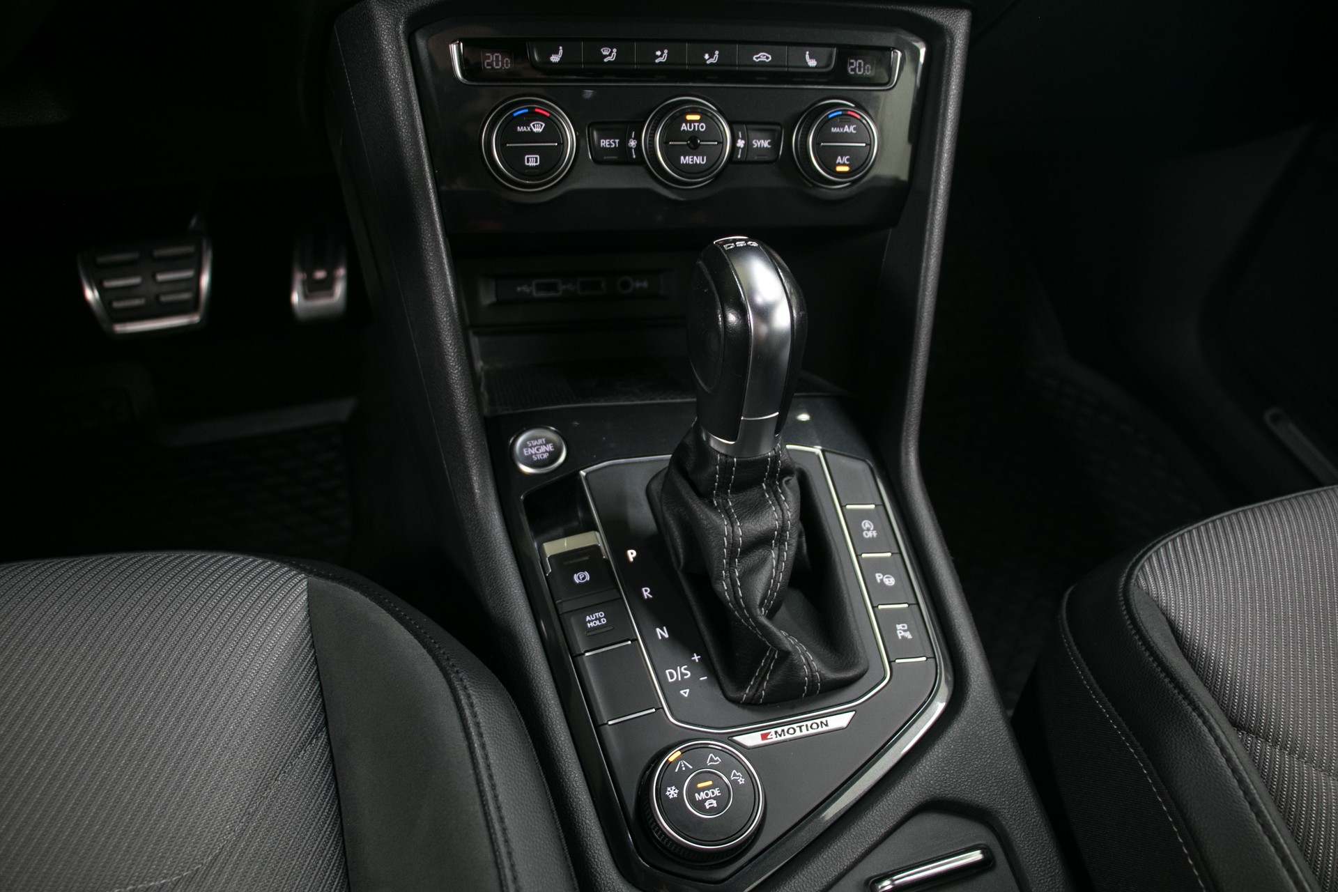 VW Tiguan 2.0TSI Highline 4Motion DSG-image-9