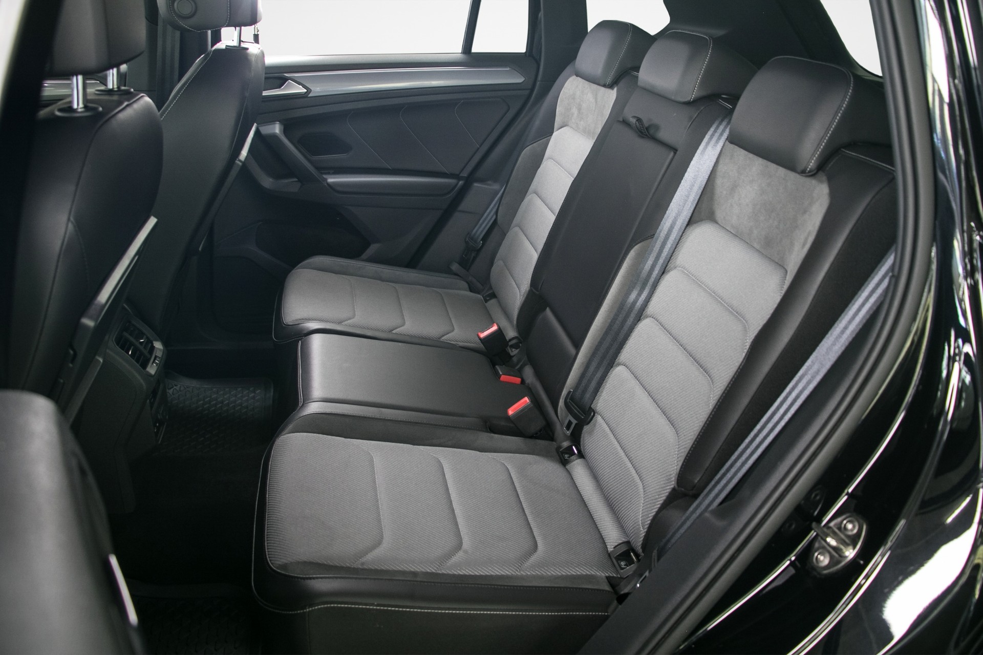 VW Tiguan 2.0TSI Highline 4Motion DSG-image-11