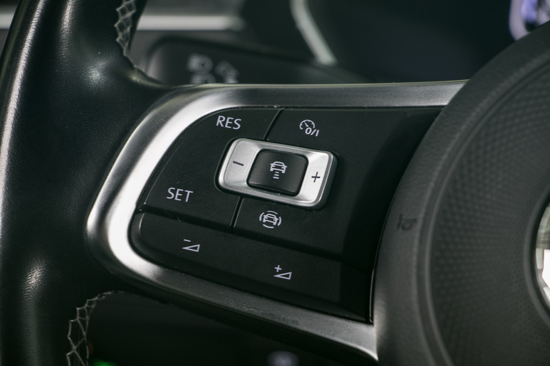 VW Tiguan 2.0TSI Highline 4Motion DSG-image-6