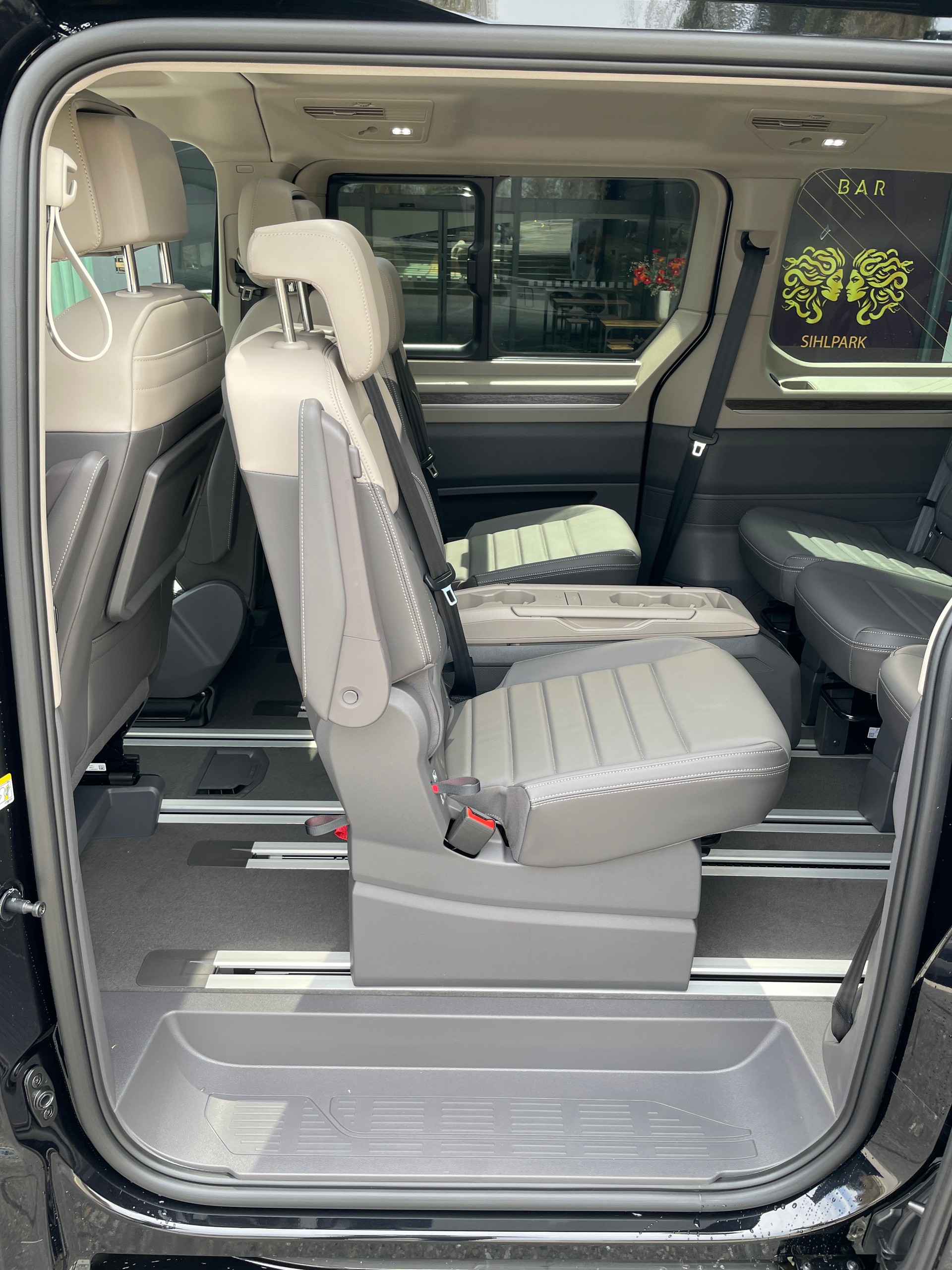 VW Multivan 1.5 eHybrid Style 4Motion DSG-image-19