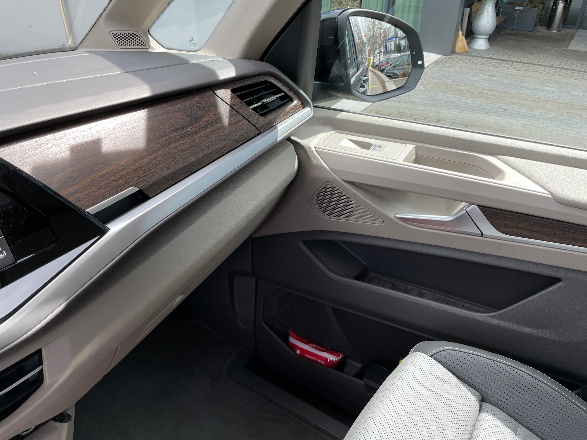 VW Multivan 1.5 eHybrid Style 4Motion DSG-image-28