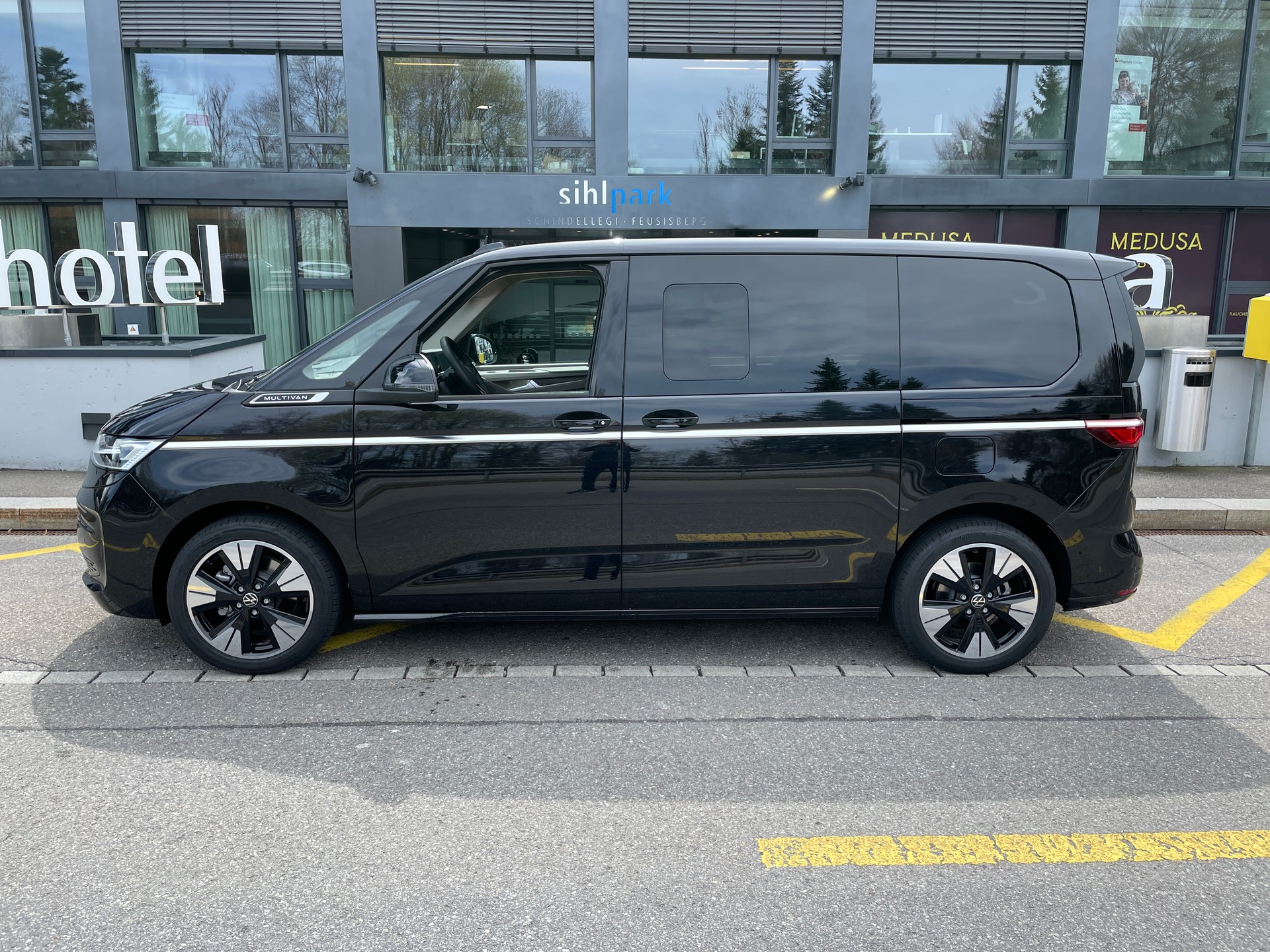 VW Multivan 1.5 eHybrid Style 4Motion DSG-image-10