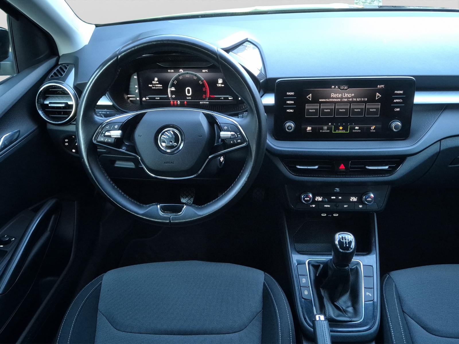 SKODA Fabia 1.0 TSI Ambition-image-12