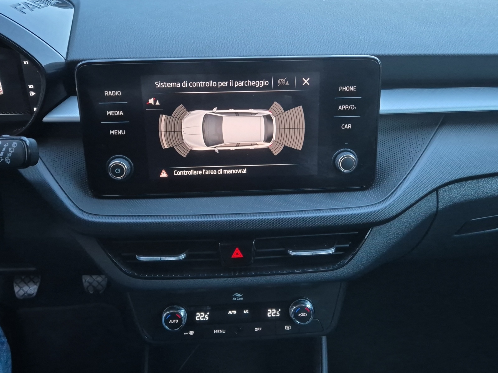 SKODA Fabia 1.0 TSI Ambition-image-15