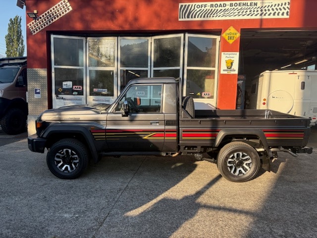 TOYOTA GRJ 79-image-2