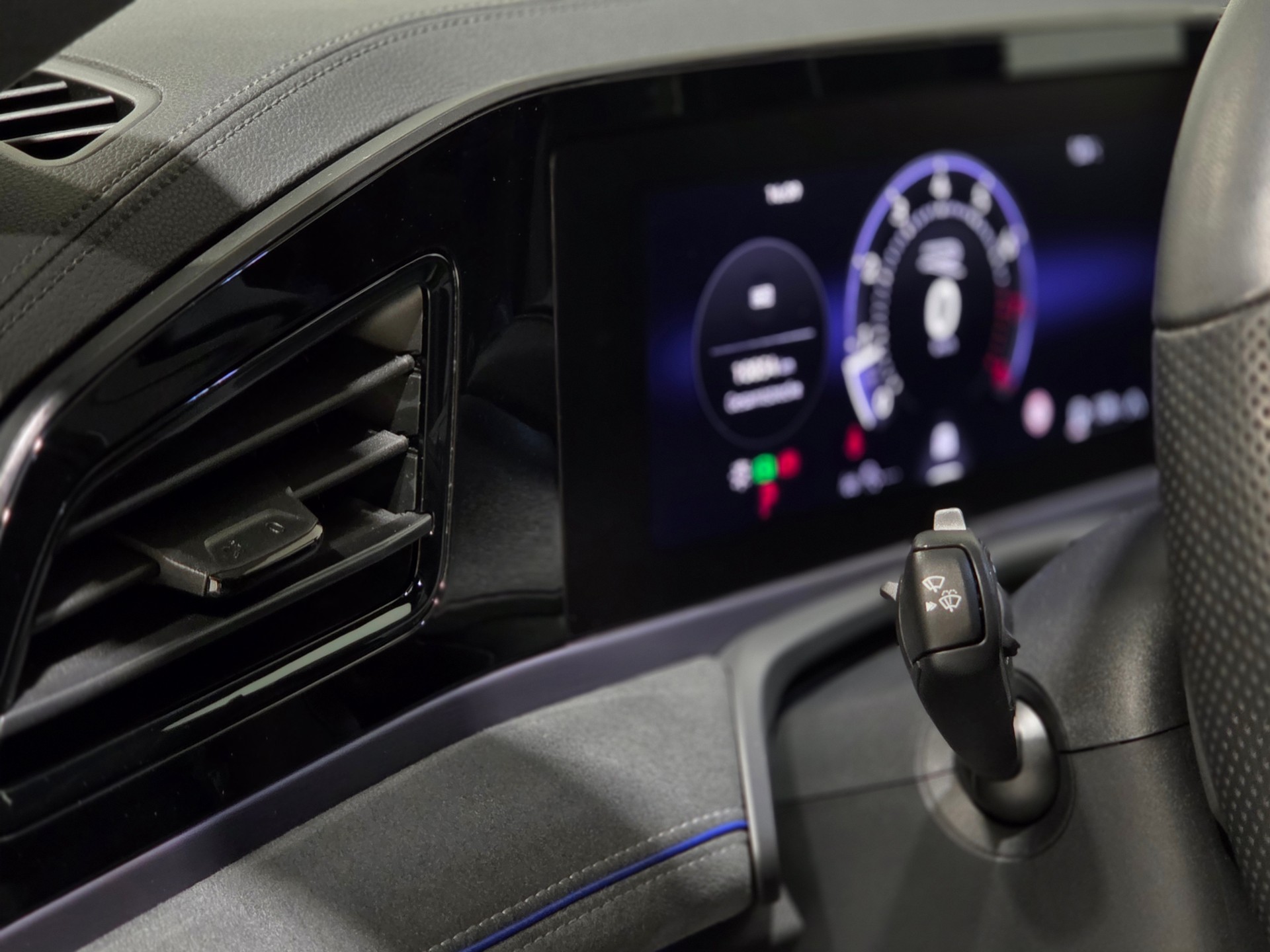 VW Passat Variant 2.0 TSI R-Line Signature Black Style 4 Motion DSG, Werksgarantie bis 10.2030-image-8