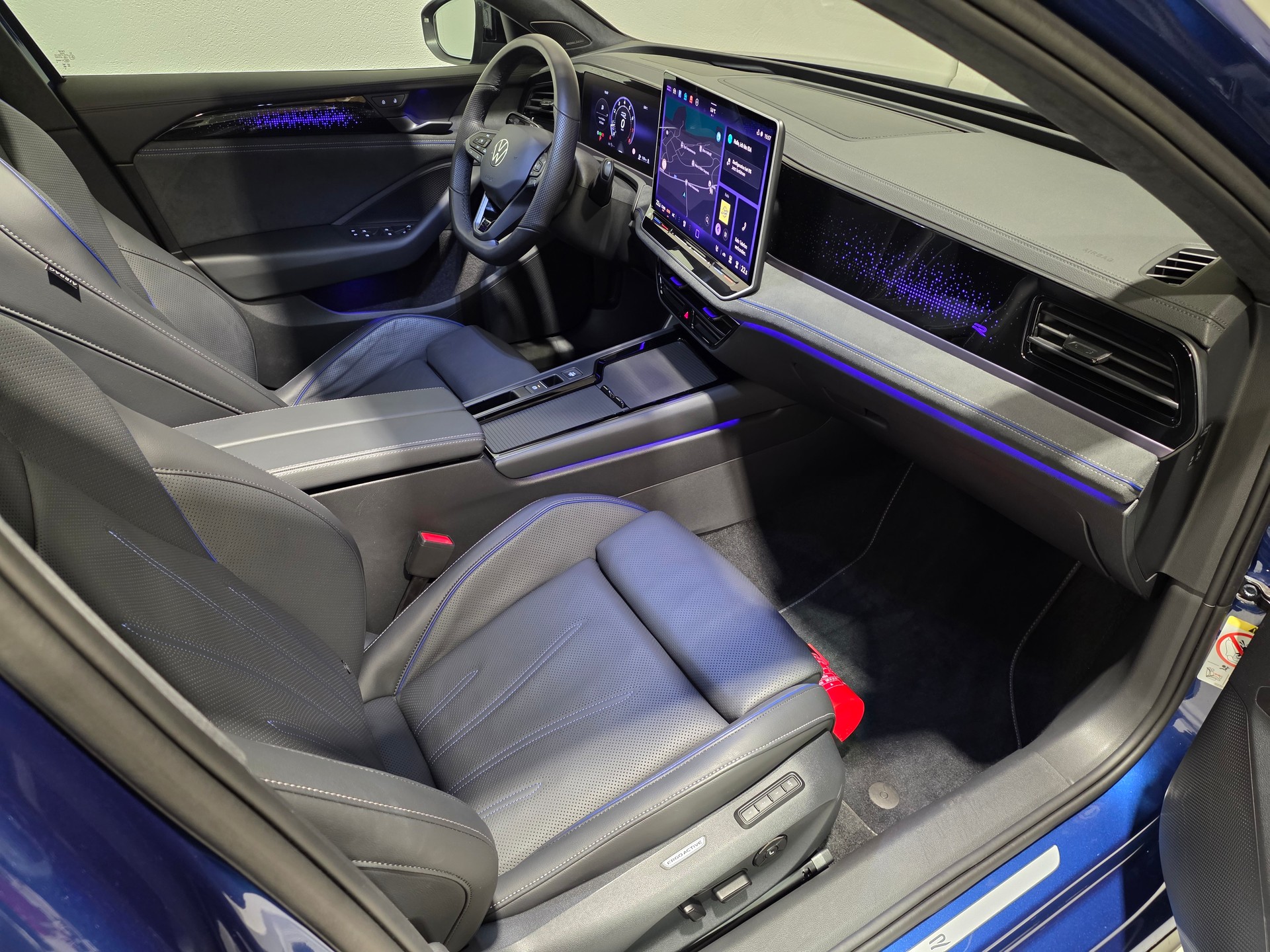 VW Passat Variant 2.0 TSI R-Line Signature Black Style 4 Motion DSG, Werksgarantie bis 10.2030-image-22