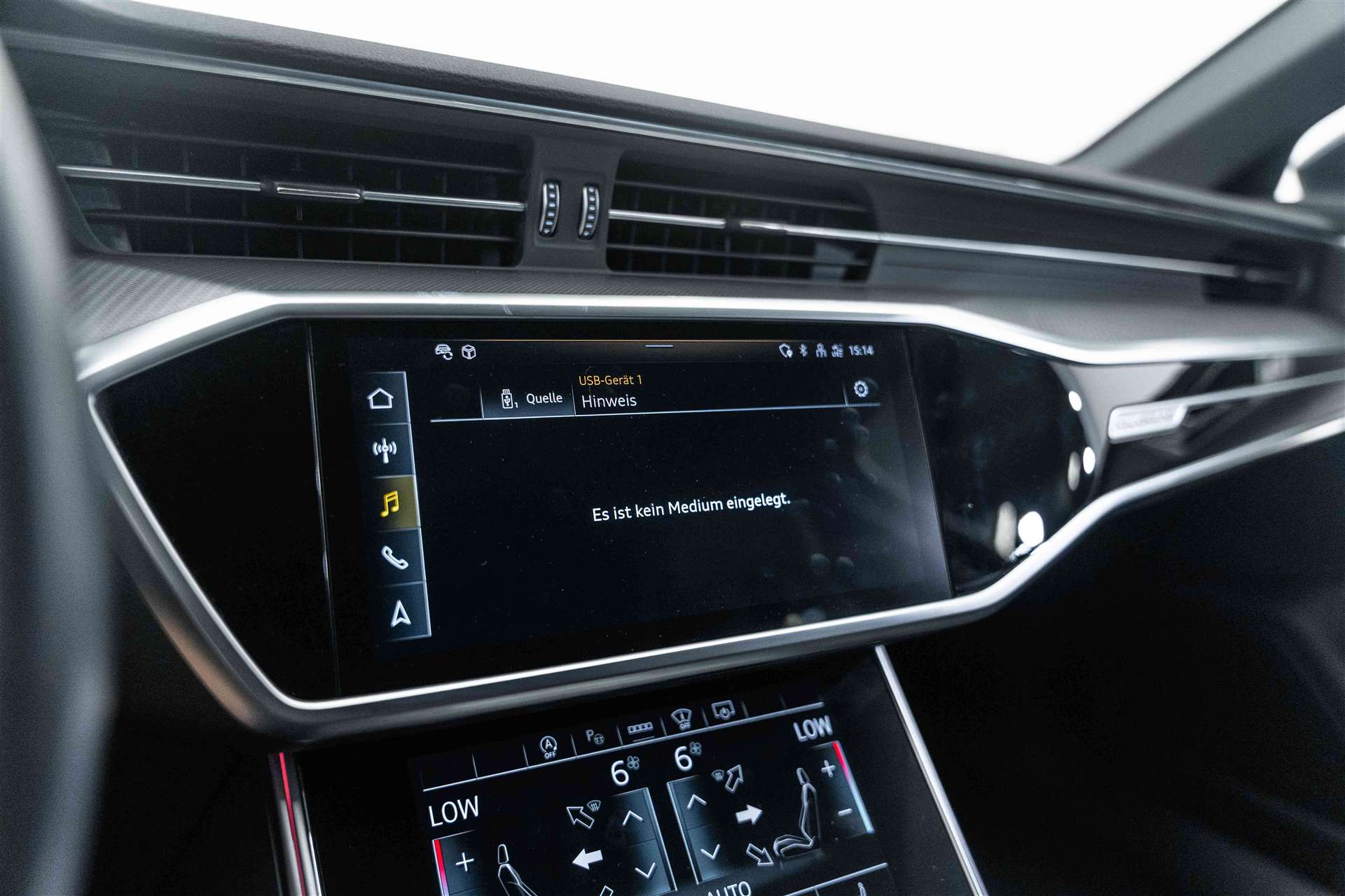 AUDI A6 Avant 45 TFSI Sport S-tronic quattro-image-21