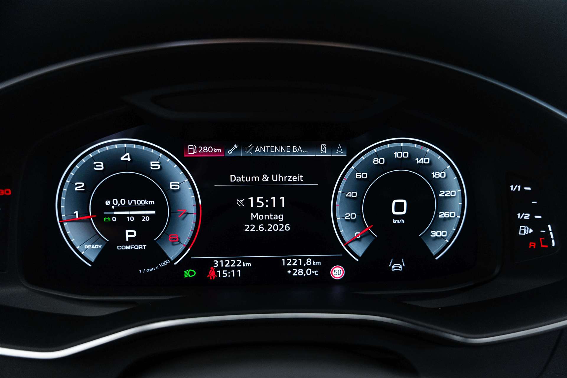 AUDI A6 Avant 45 TFSI Sport S-tronic quattro-image-23