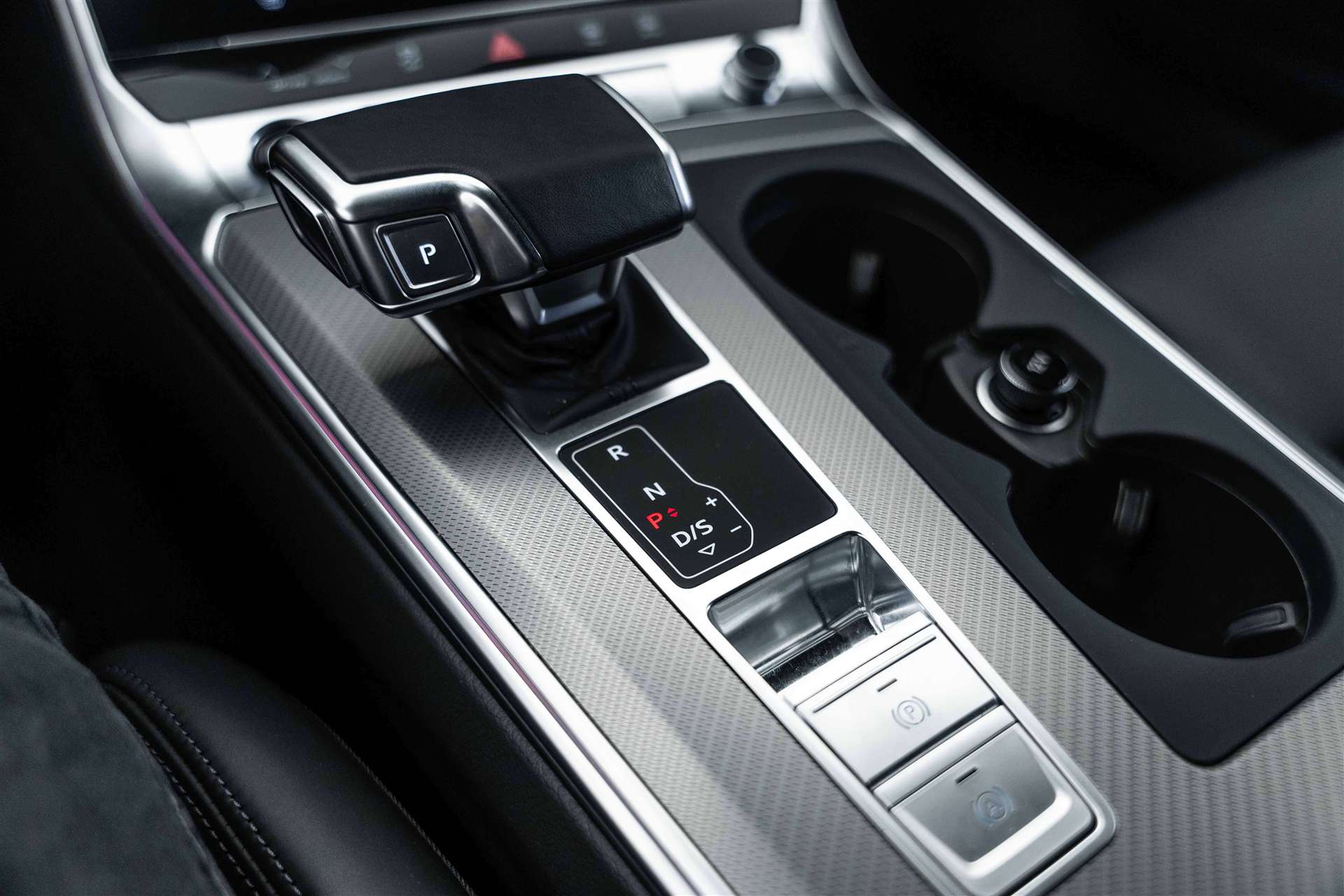 AUDI A6 Avant 45 TFSI Sport S-tronic quattro-image-26