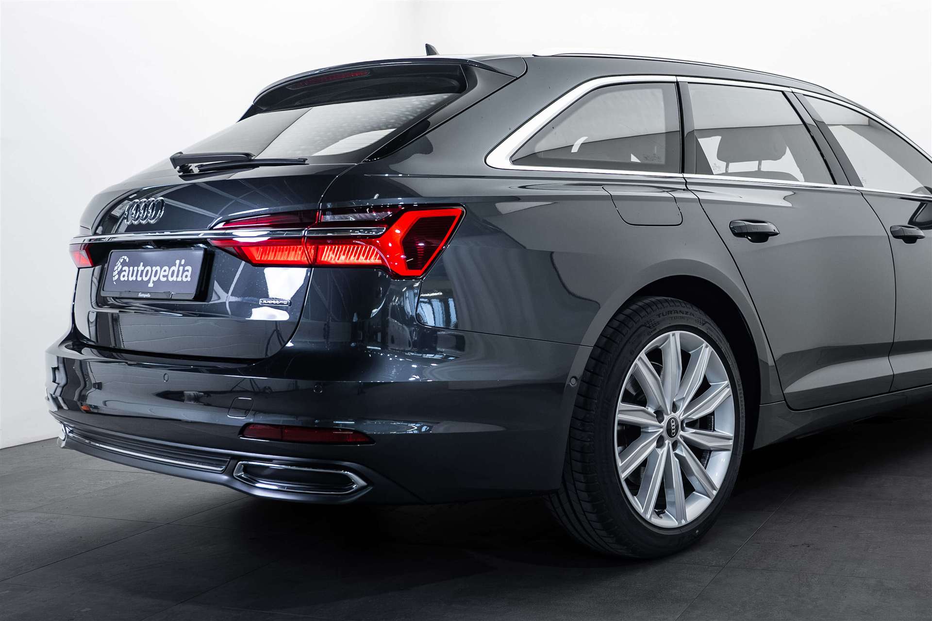 AUDI A6 Avant 45 TFSI Sport S-tronic quattro-image-3