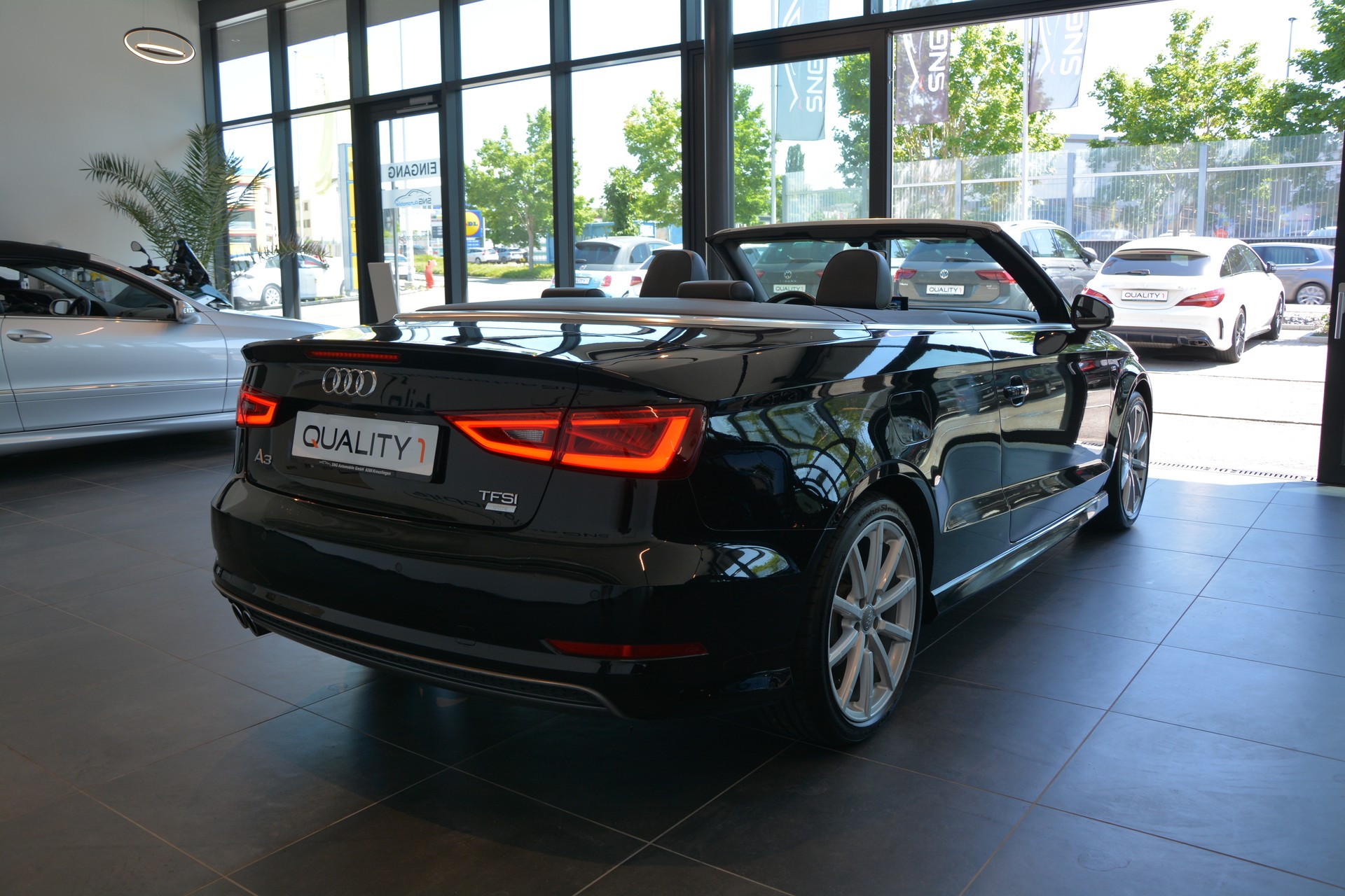 AUDI A3 Cabriolet 1.4 TFSI Attraction S-tronic S-Line-image-5