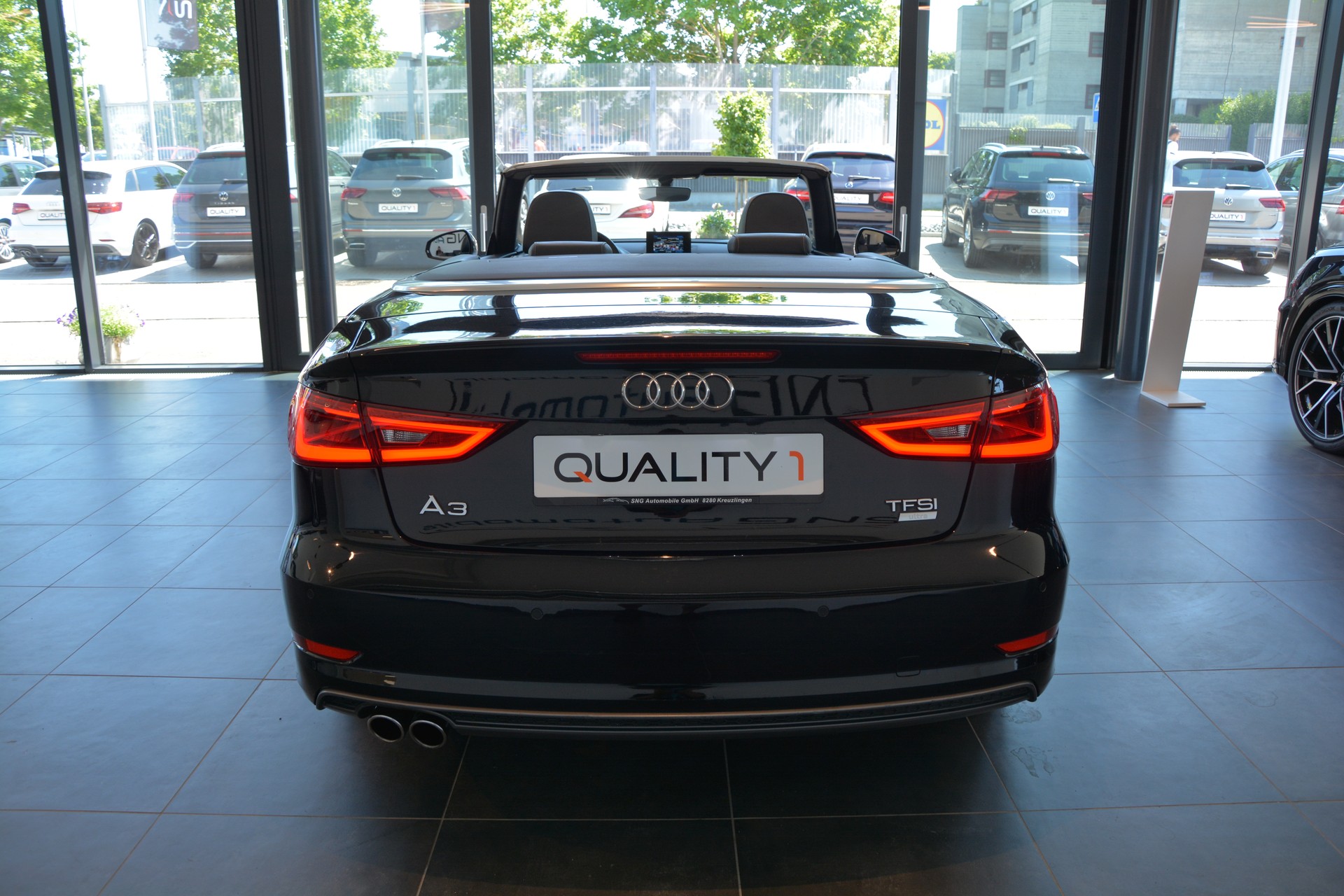 AUDI A3 Cabriolet 1.4 TFSI Attraction S-tronic S-Line-image-4