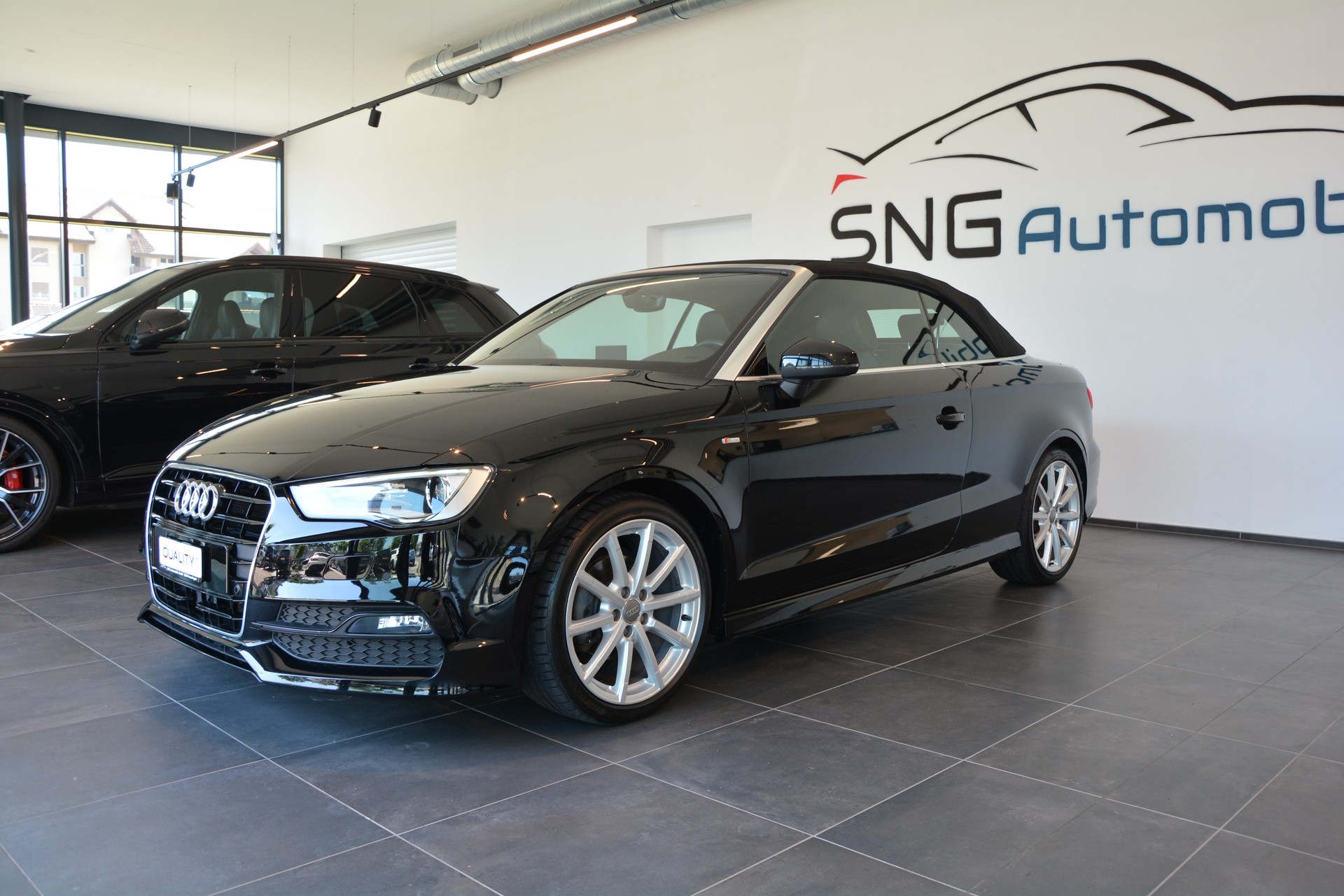 AUDI A3 Cabriolet 1.4 TFSI Attraction S-tronic S-Line-image-14