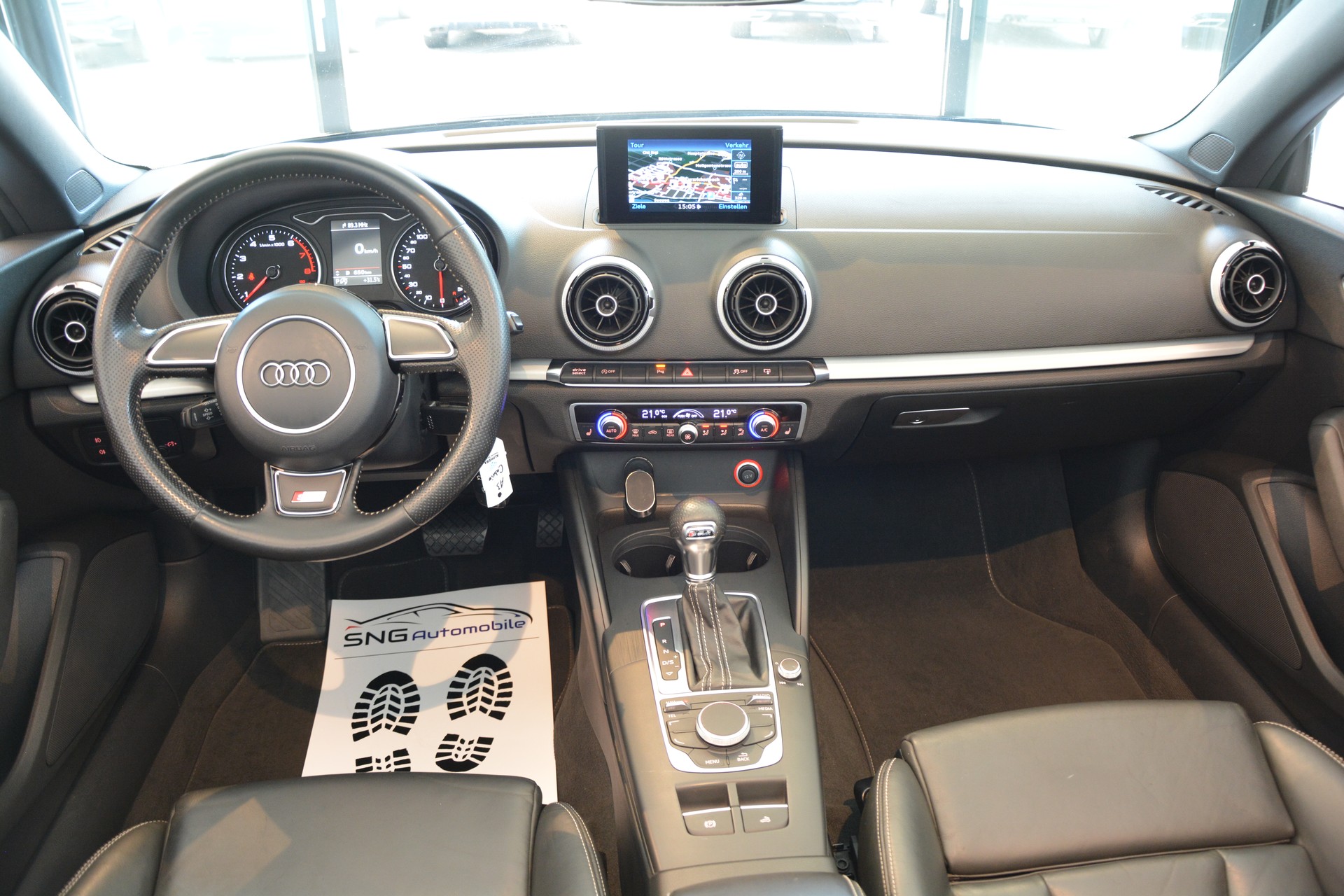 AUDI A3 Cabriolet 1.4 TFSI Attraction S-tronic S-Line-image-10
