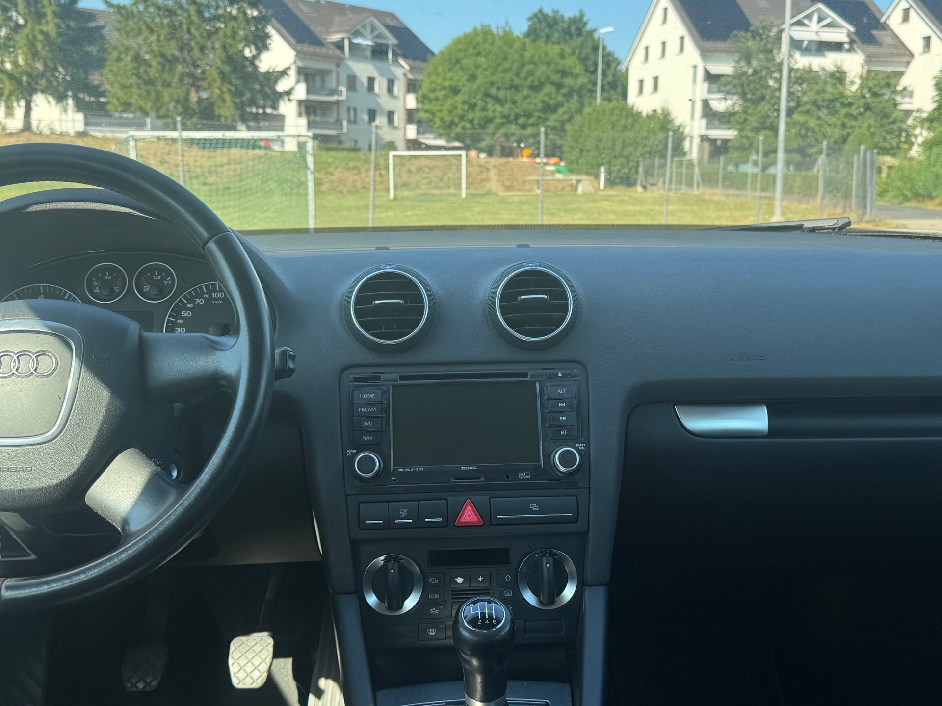 AUDI A3 1.8 Turbo FSI Attraction-image-10