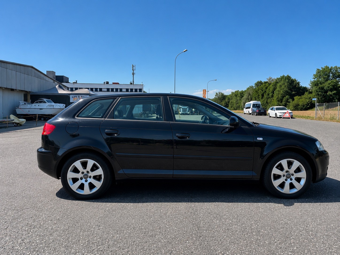 AUDI A3 1.8 Turbo FSI Attraction-image-8