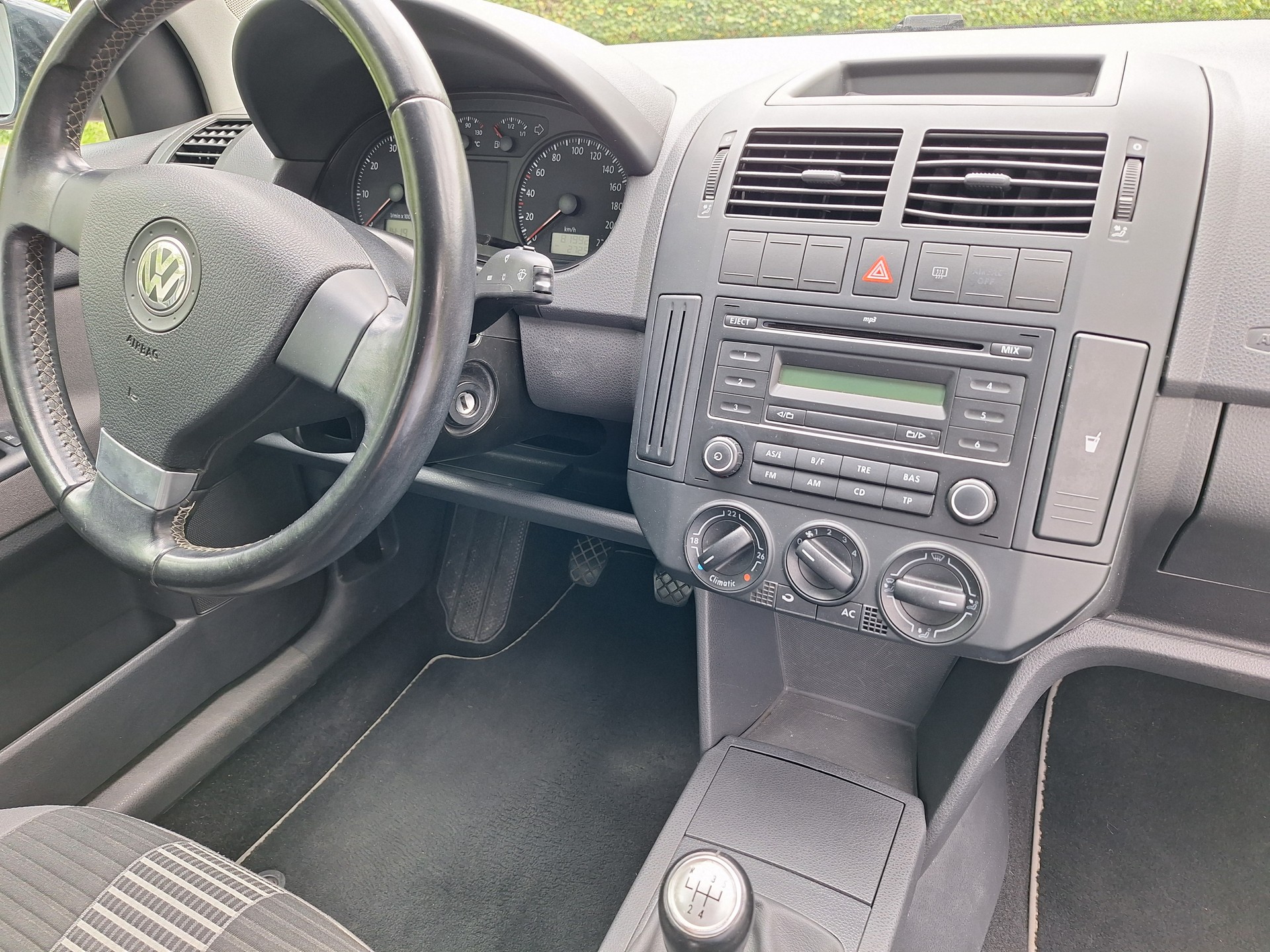 VW Polo 1.4 16V Trendline-image-3
