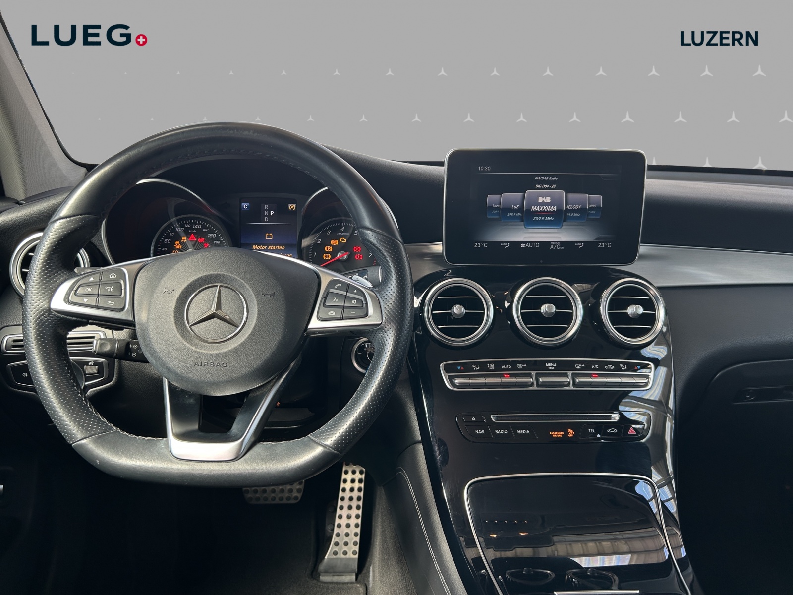 MERCEDES-BENZ GLC 250 AMG Line 4Matic 9G-Tronic-image-10