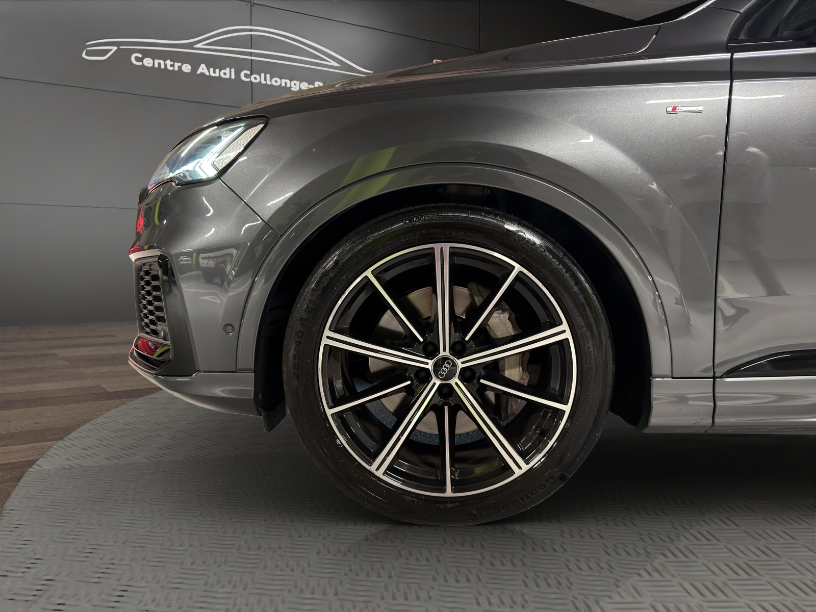 AUDI Q7 45 TDI quattro S Line tiptronic-image-18