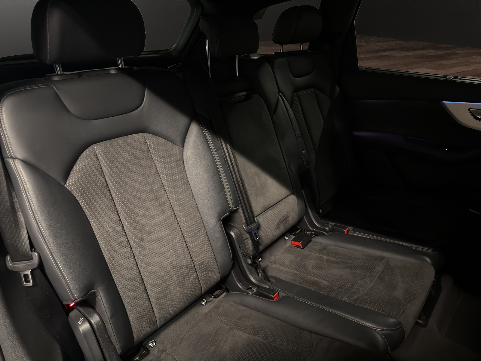 AUDI Q7 45 TDI quattro S Line tiptronic-image-15