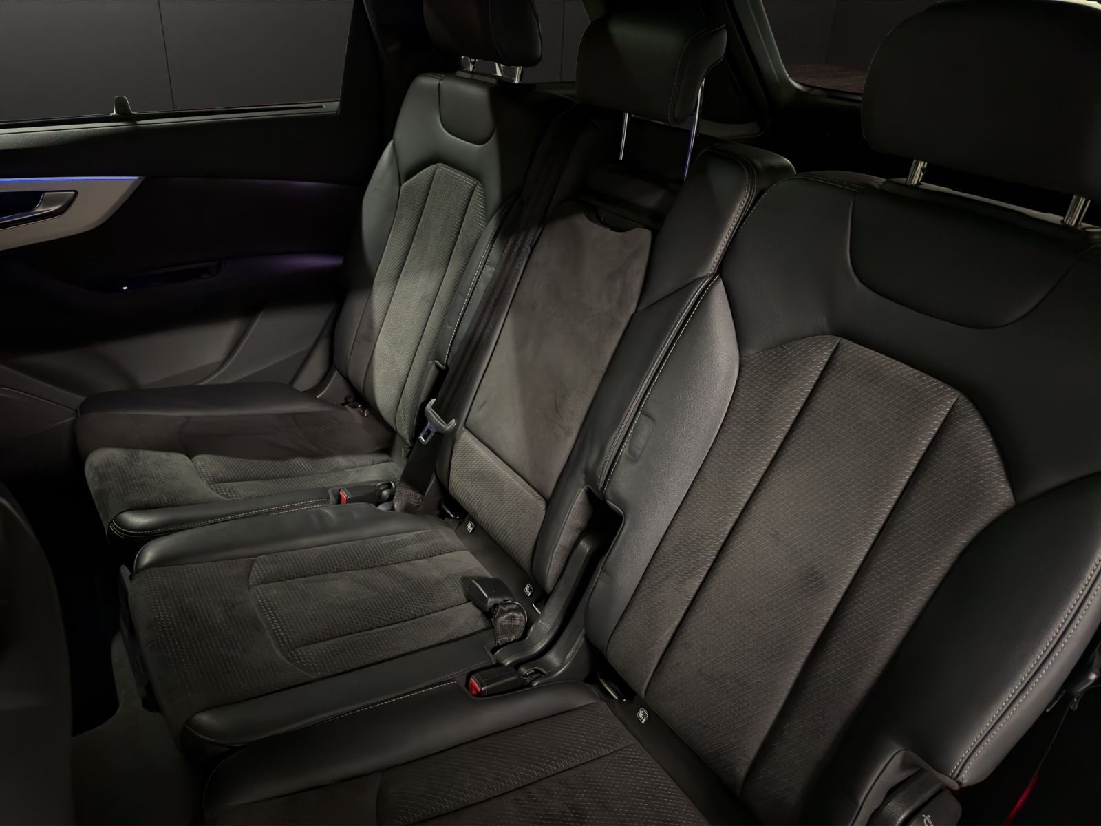 AUDI Q7 45 TDI quattro S Line tiptronic-image-10