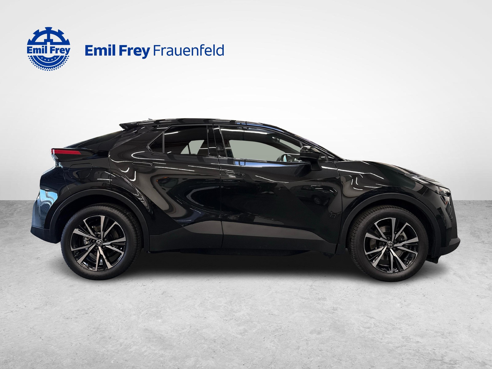 TOYOTA C-HR 2.0 PHEV Swiss Edition-image-5