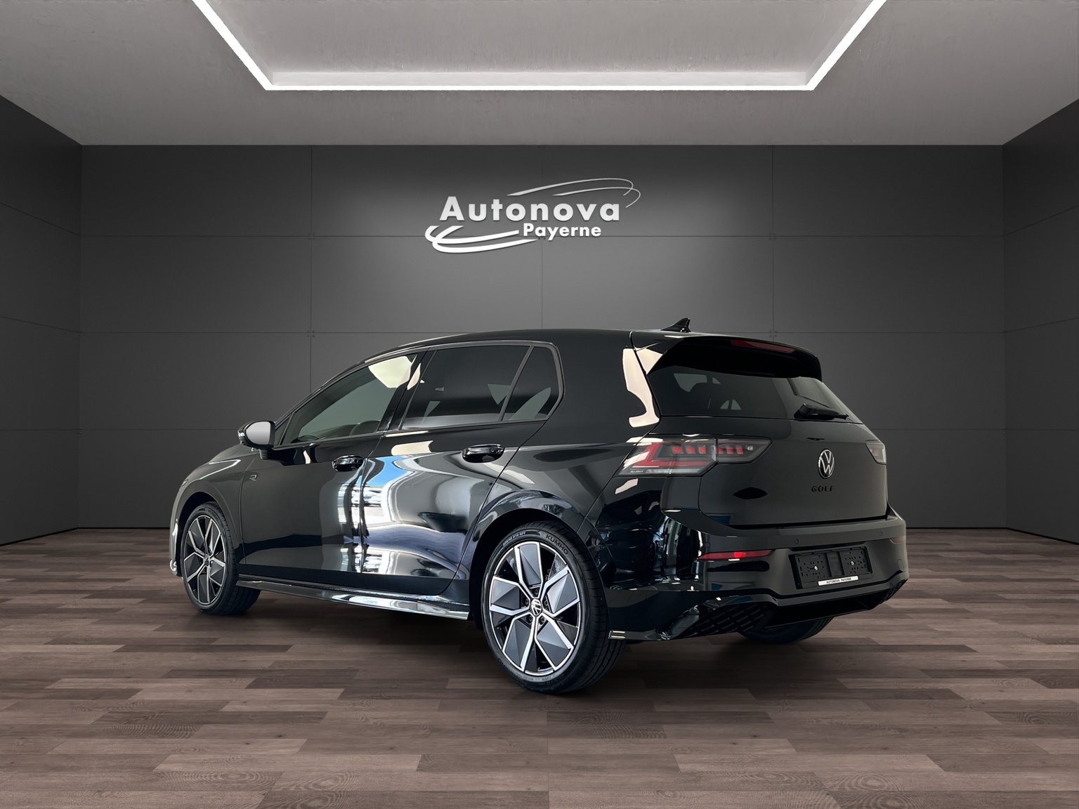 VW Golf 1.5 e TSI mHEV R-Line DSG-image-3