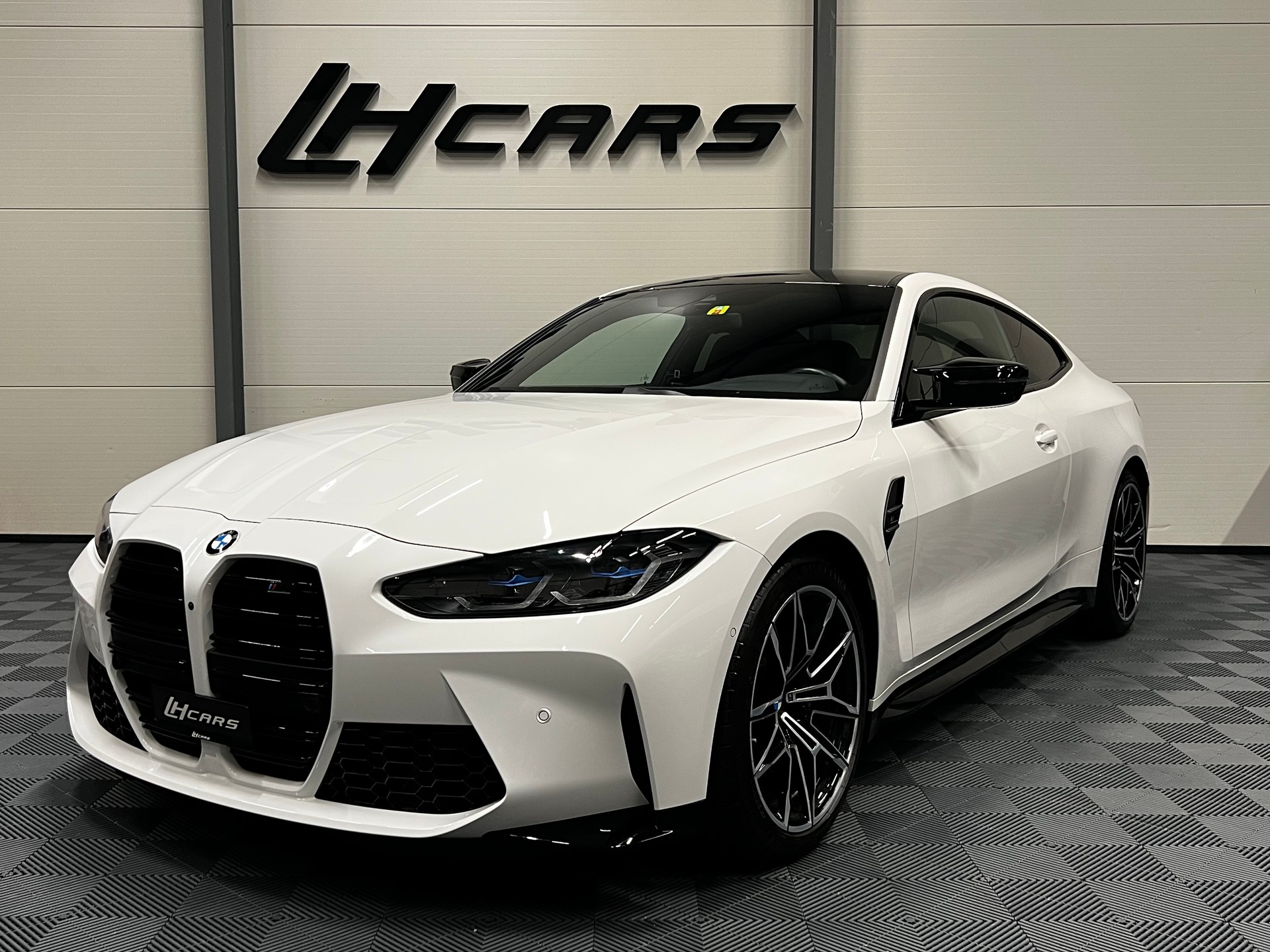 BMW M4 Competition Coupé-image-0