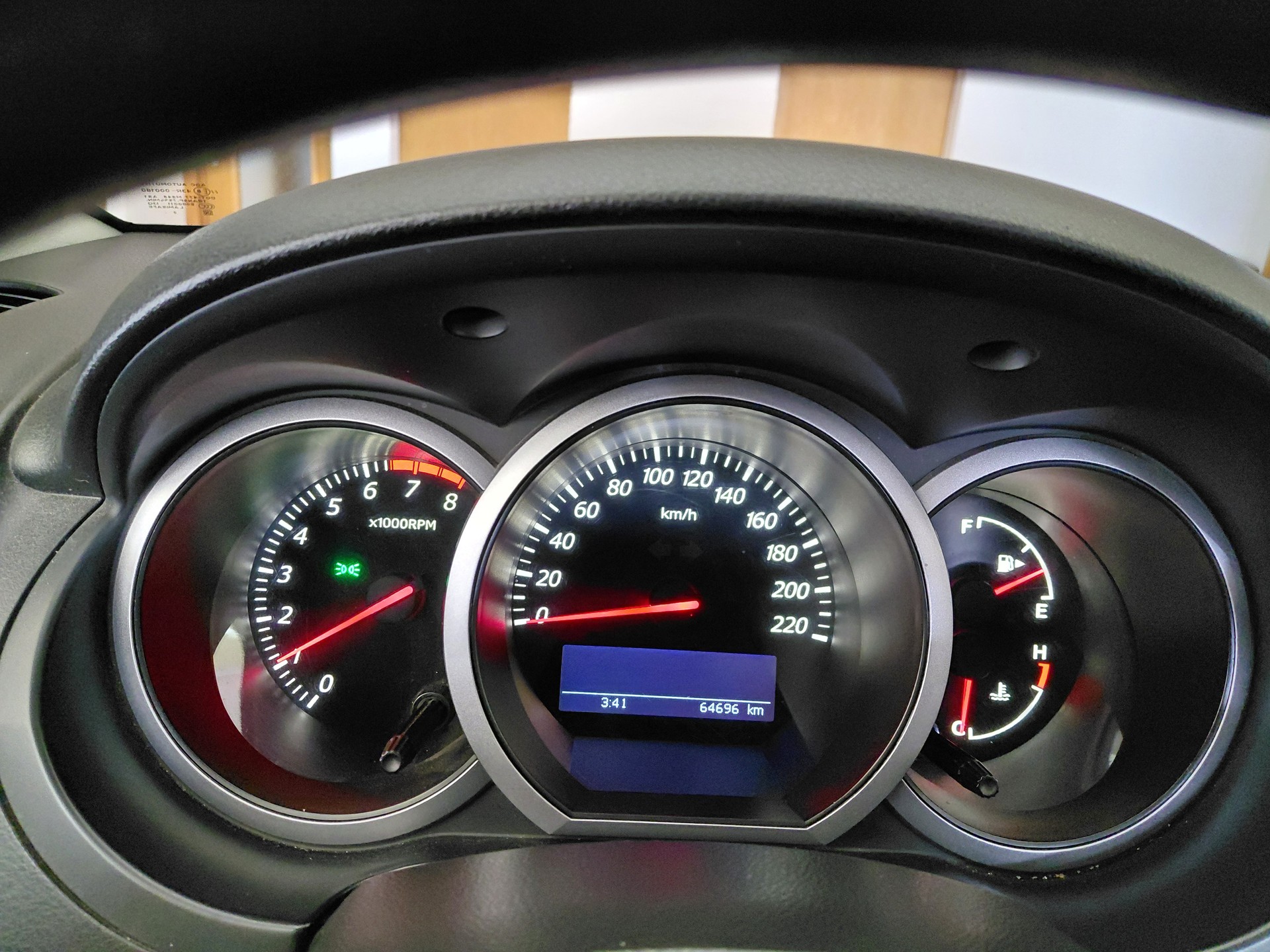 SUZUKI 2.4 VVT GL Top 4x4-image-3