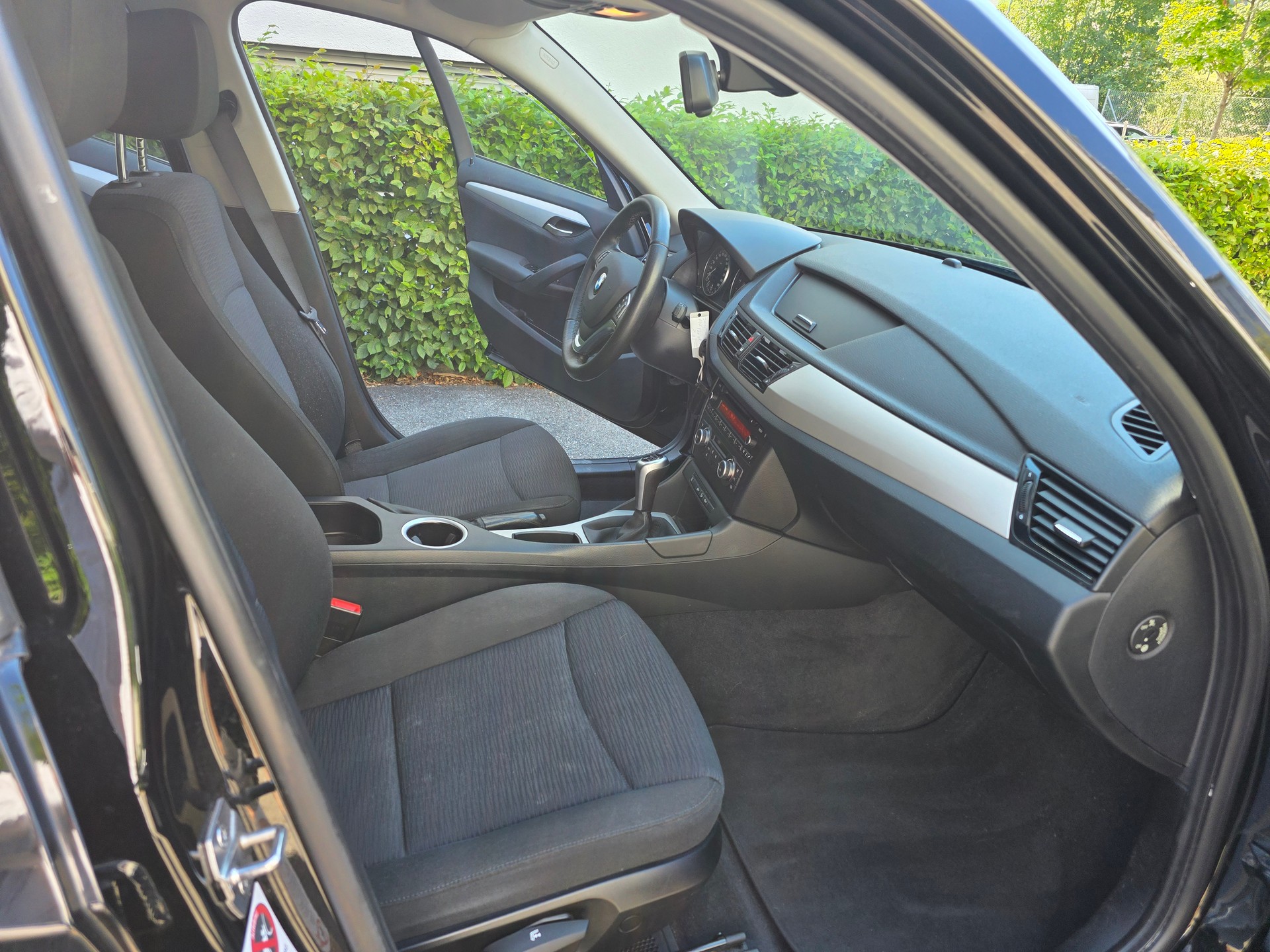 BMW X1 xDrive 18d-image-10