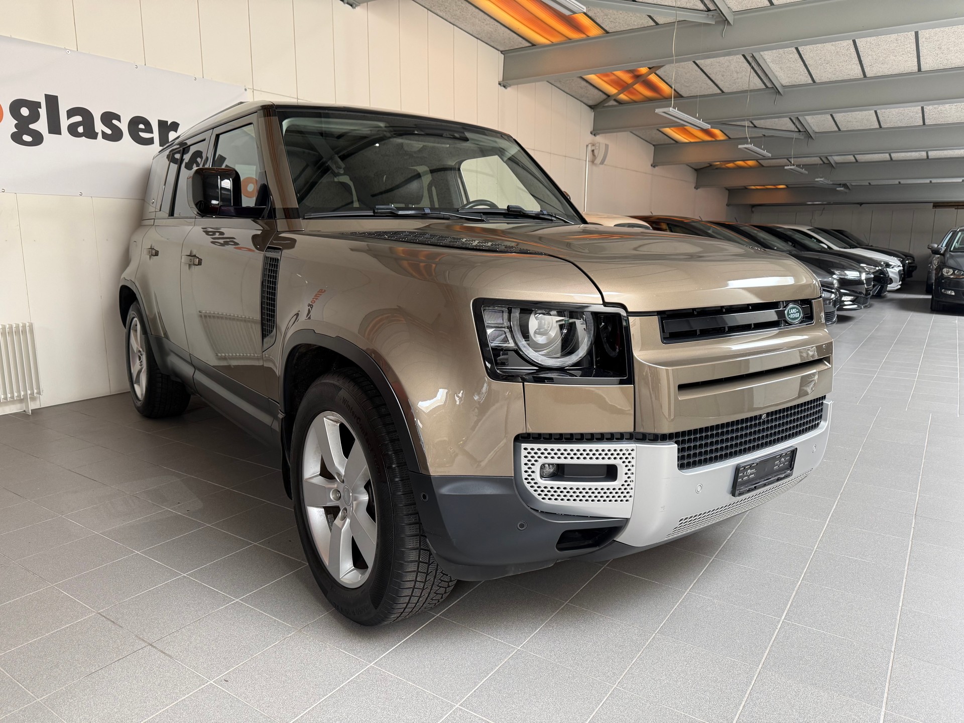 LAND ROVER Defender 110 D240 SD4 First Edition AT8-image-1