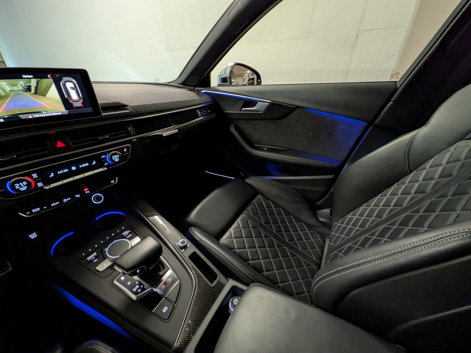 AUDI S4 Avant 3.0 TFSI quattro tiptronic-image-24