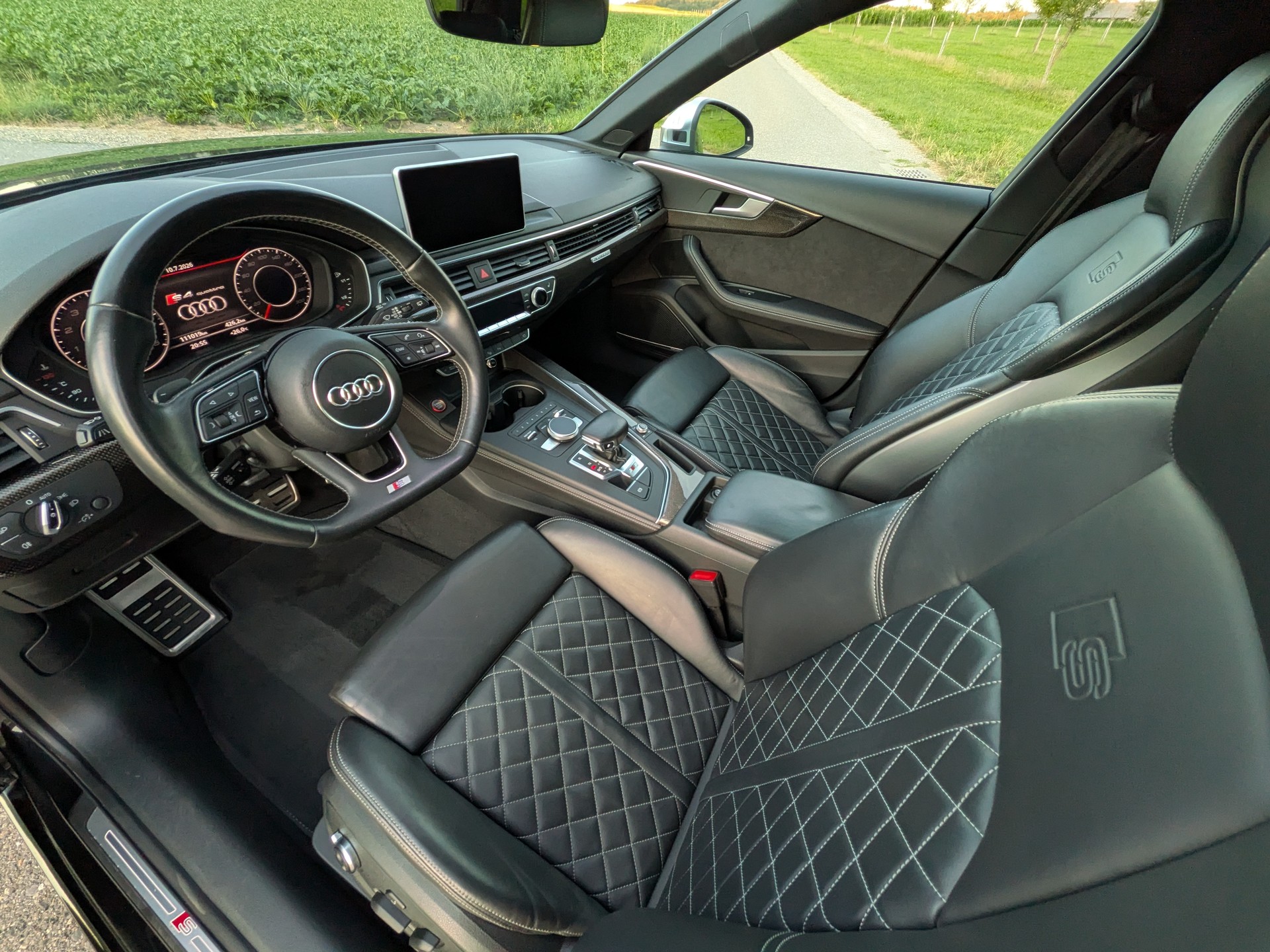 AUDI S4 Avant 3.0 TFSI quattro tiptronic-image-22