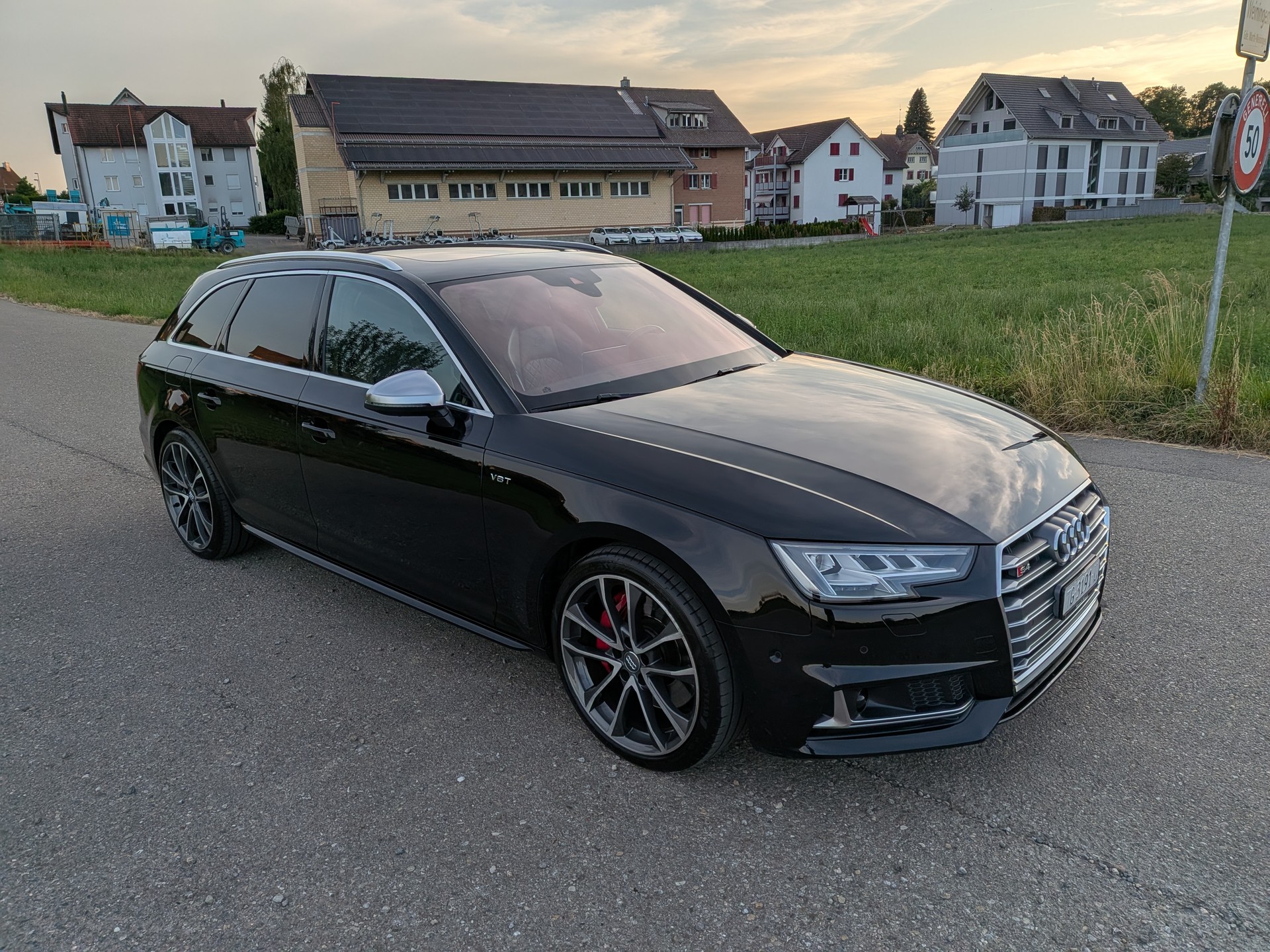 AUDI S4 Avant 3.0 TFSI quattro tiptronic-image-1