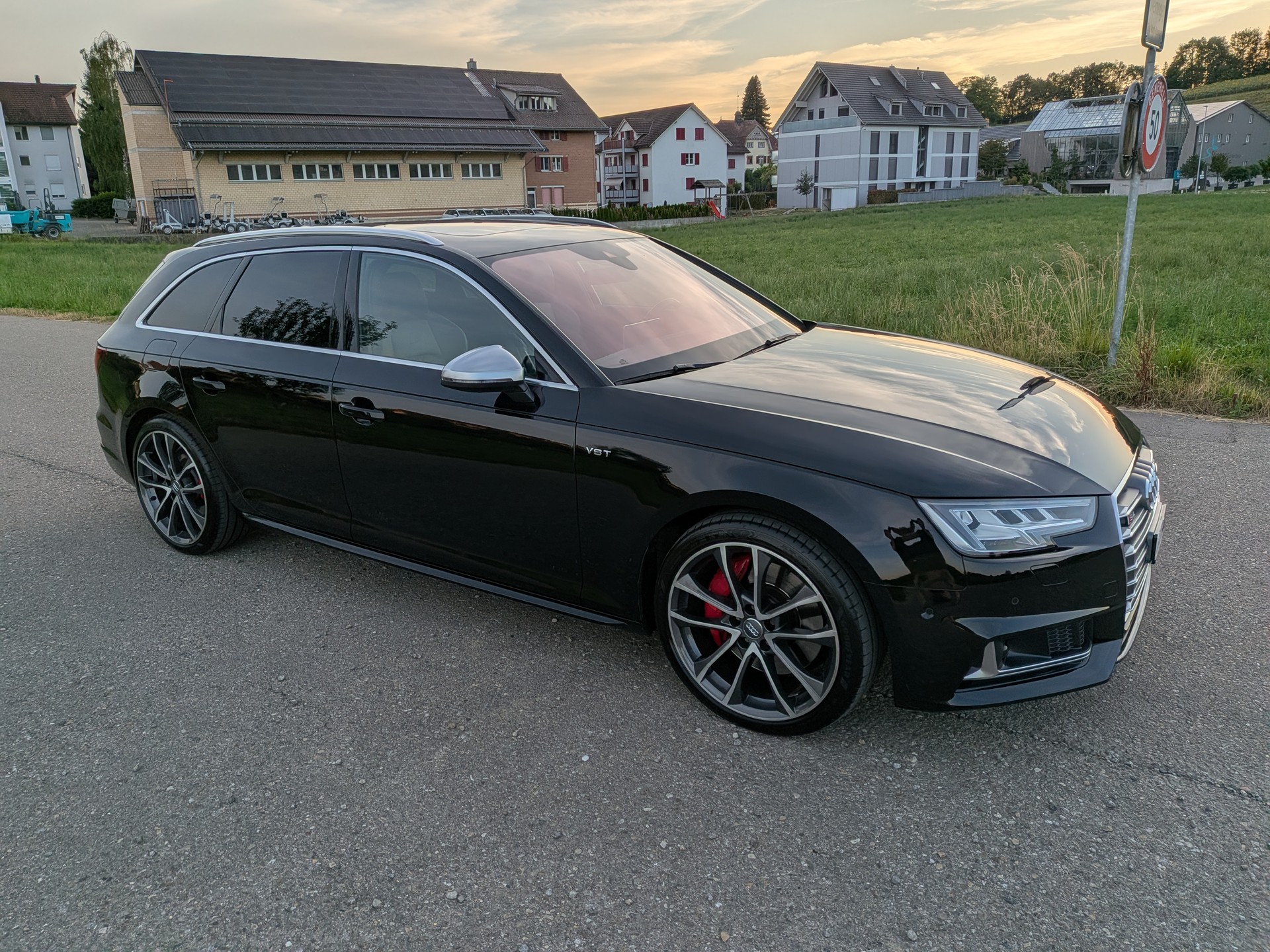 AUDI S4 Avant 3.0 TFSI quattro tiptronic-image-7